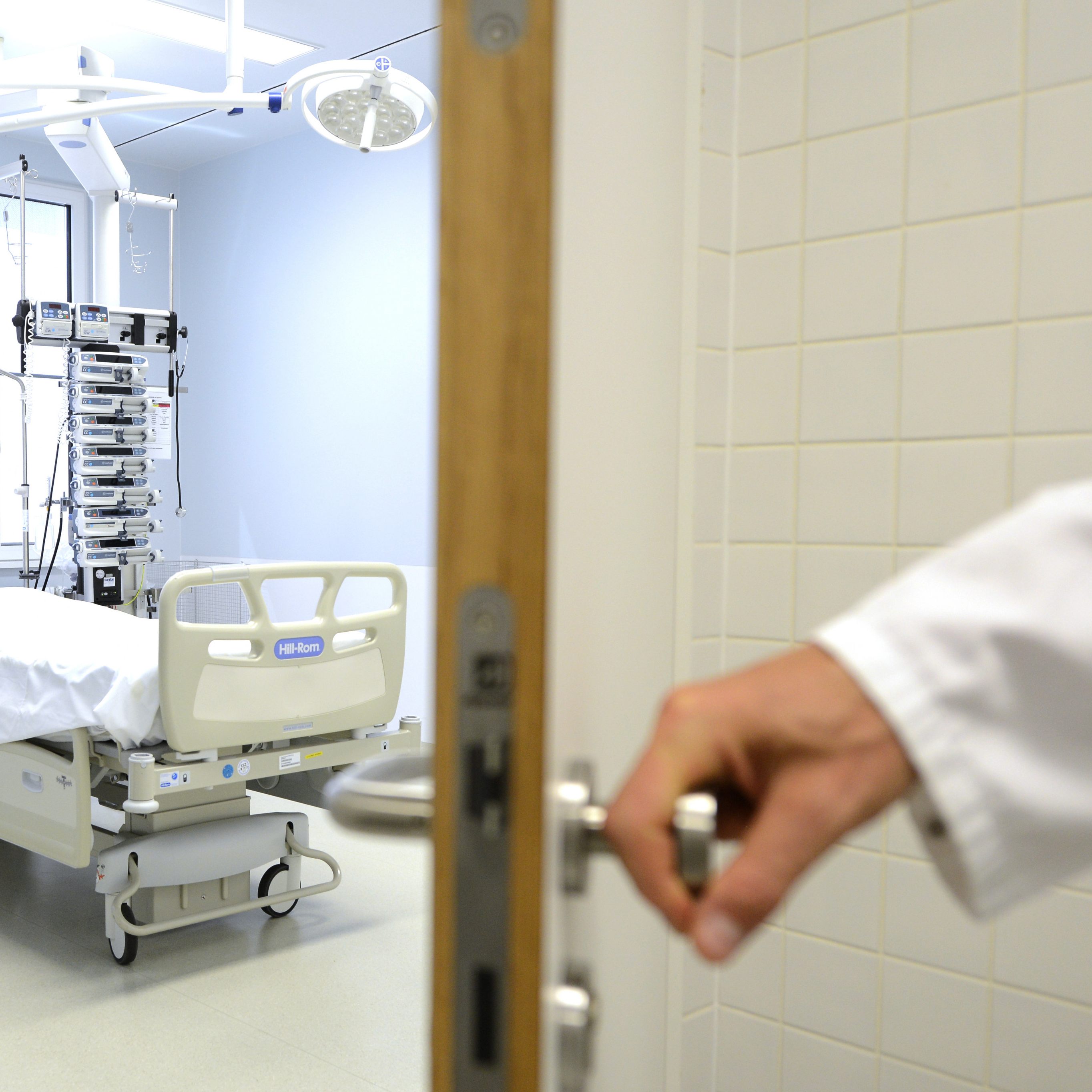 Der Pflegeverband fordert mehr Lohn für Spitalsmitarbeiter.