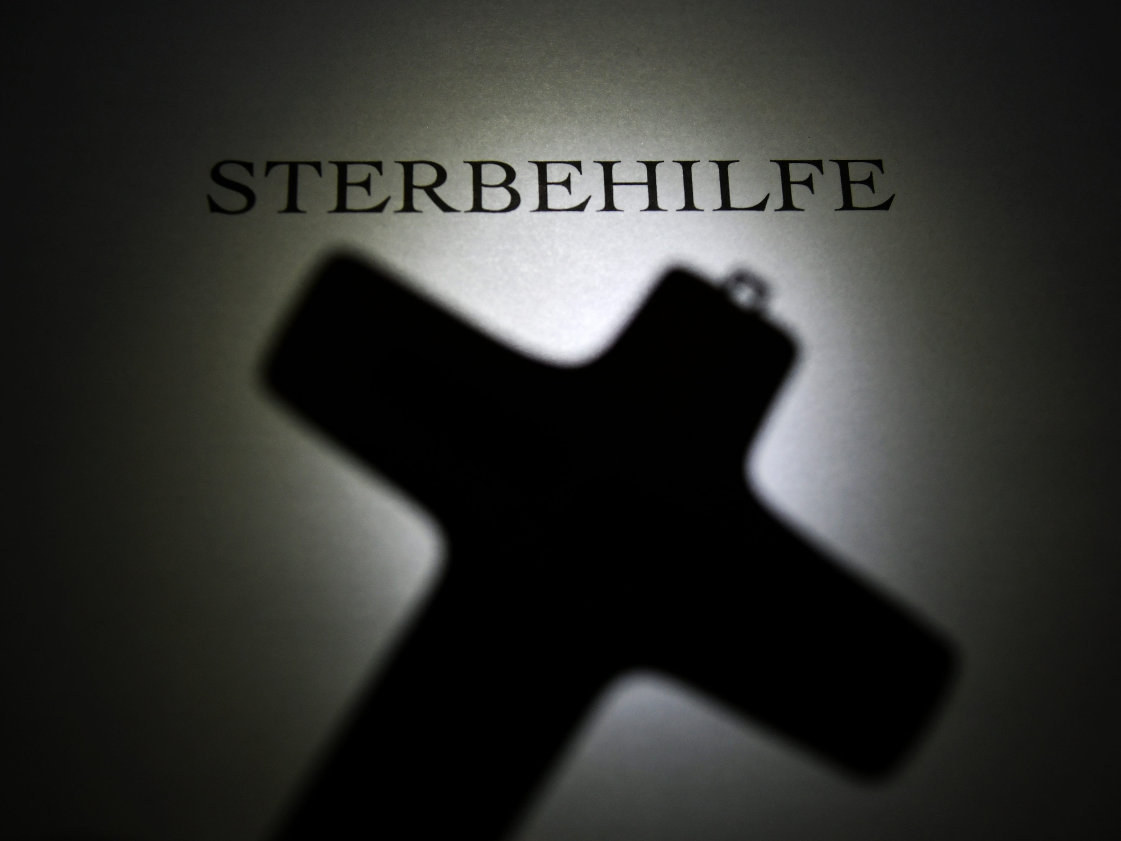 Laut einer Umfrage würden vier von zehn Österreichern eine Sterbehilfe in Betracht ziehen.