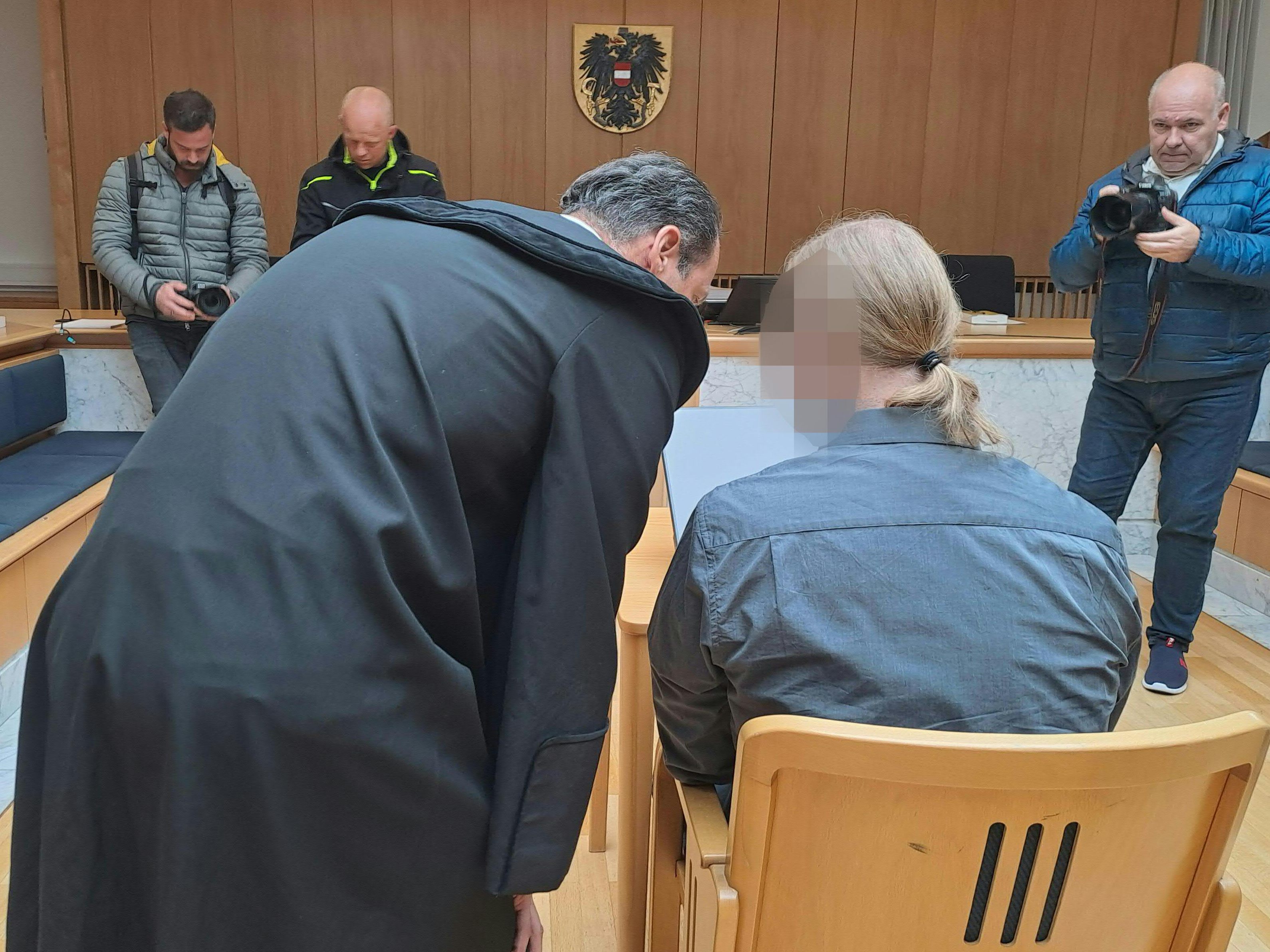 Nachdem in Steyr eine Escort-Dame getötet worden ist, bekam der Angeklagte lebenslang.