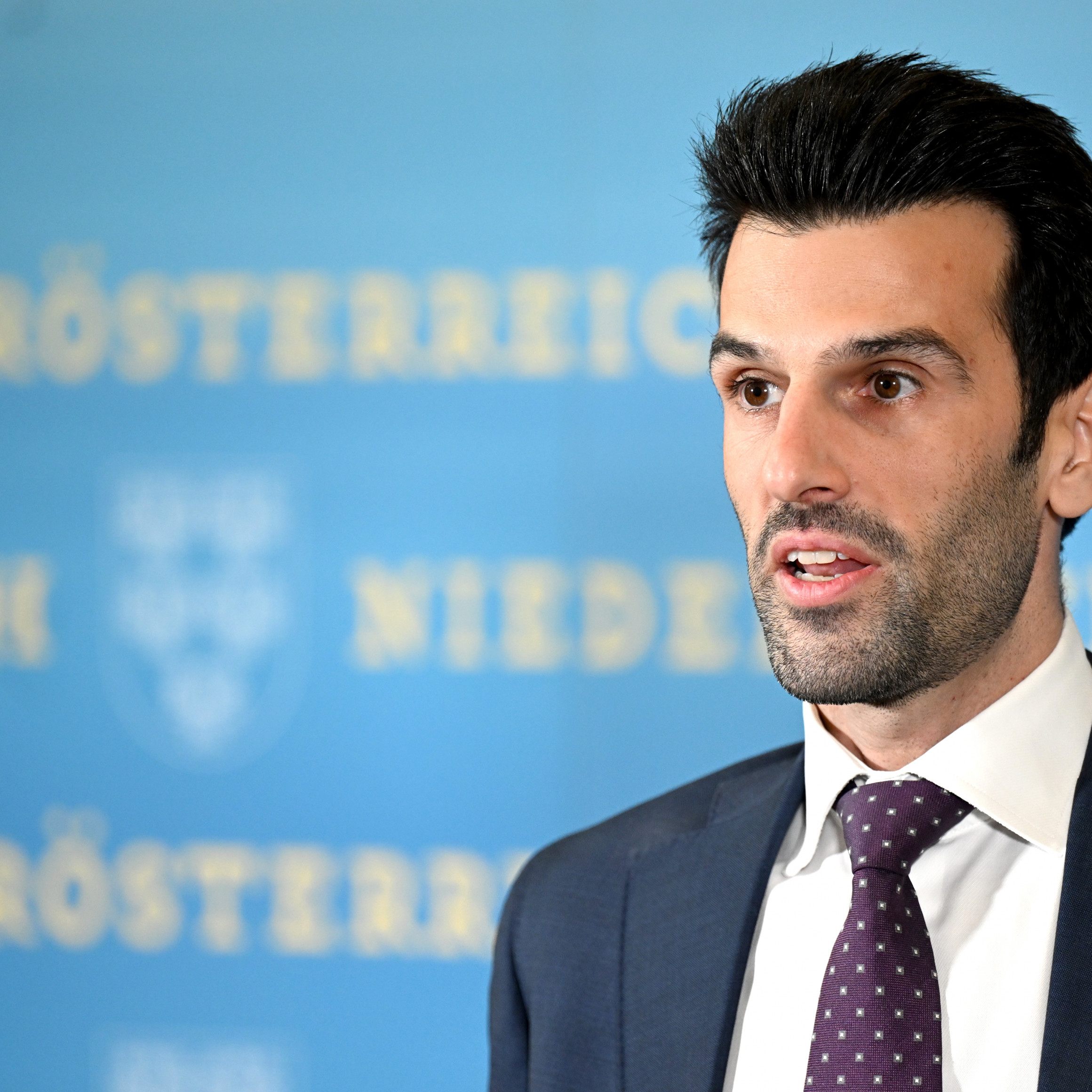 "Die großen Gewinner des heutigen Wahltages sind alle Salzburger, die mit ihrer Stimme für die FPÖ und Marlene Svazek den Weg für echte Veränderung geebnet haben", so Landbauer.