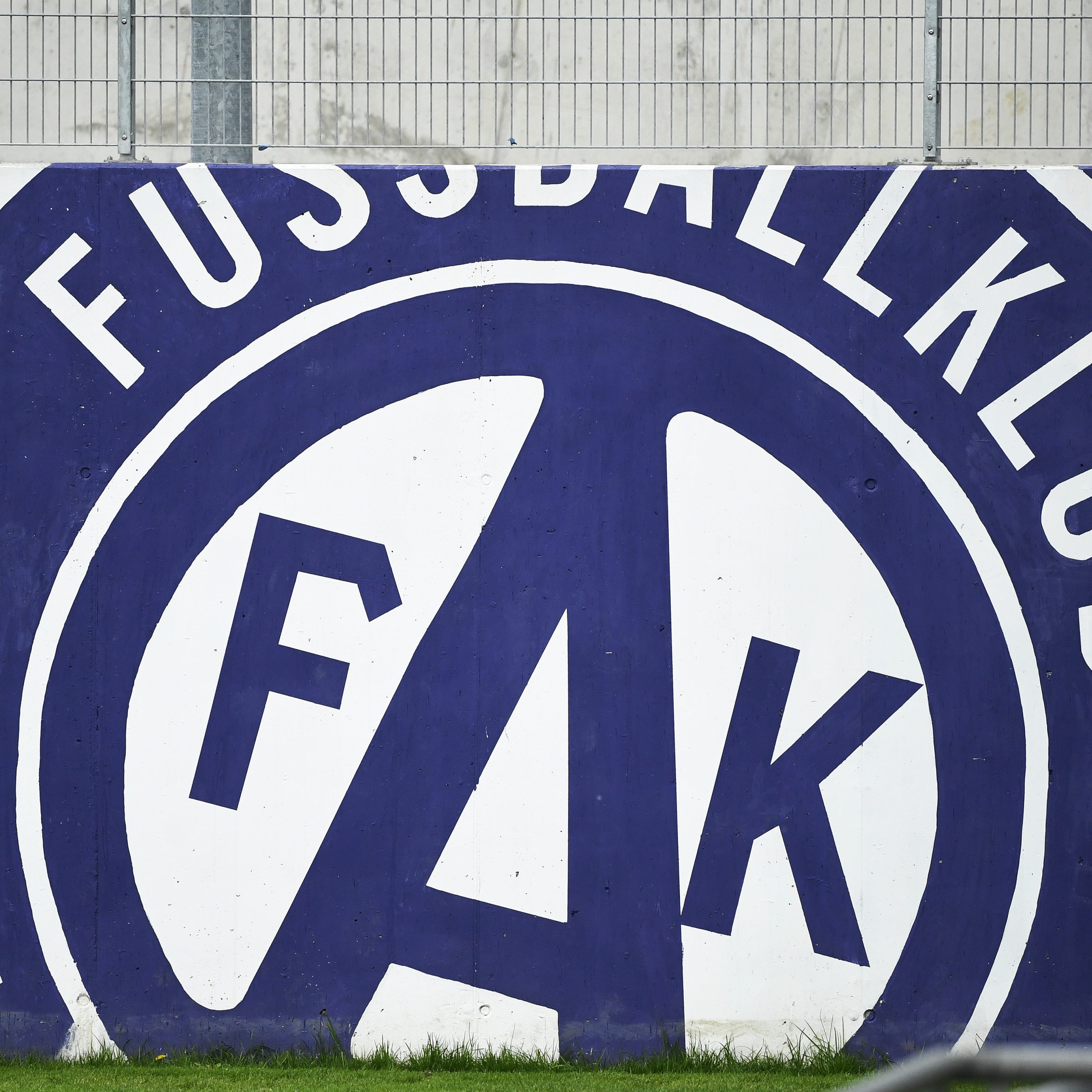 Die Fußball-Bundesliga verweigerte der Wiener Austria in 1. Instanz die Lizenz.