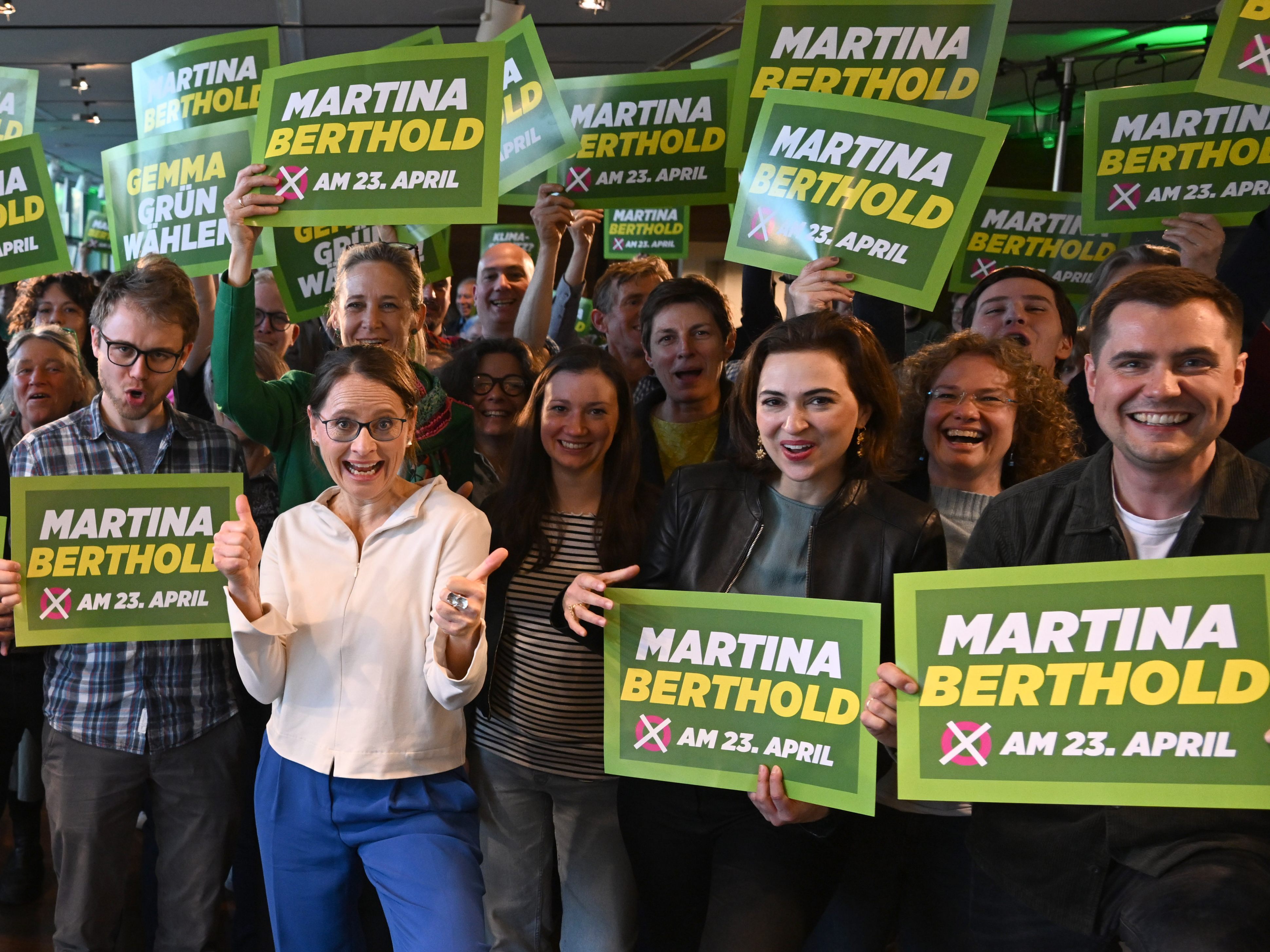 Der Wahlkampf der Grünen in Salzburg fand nach acht Wochen am Freitag ein Ende. Der Wahlkampf der Grünen in Salzburg fand nach acht Wochen am Freitag ein Ende.