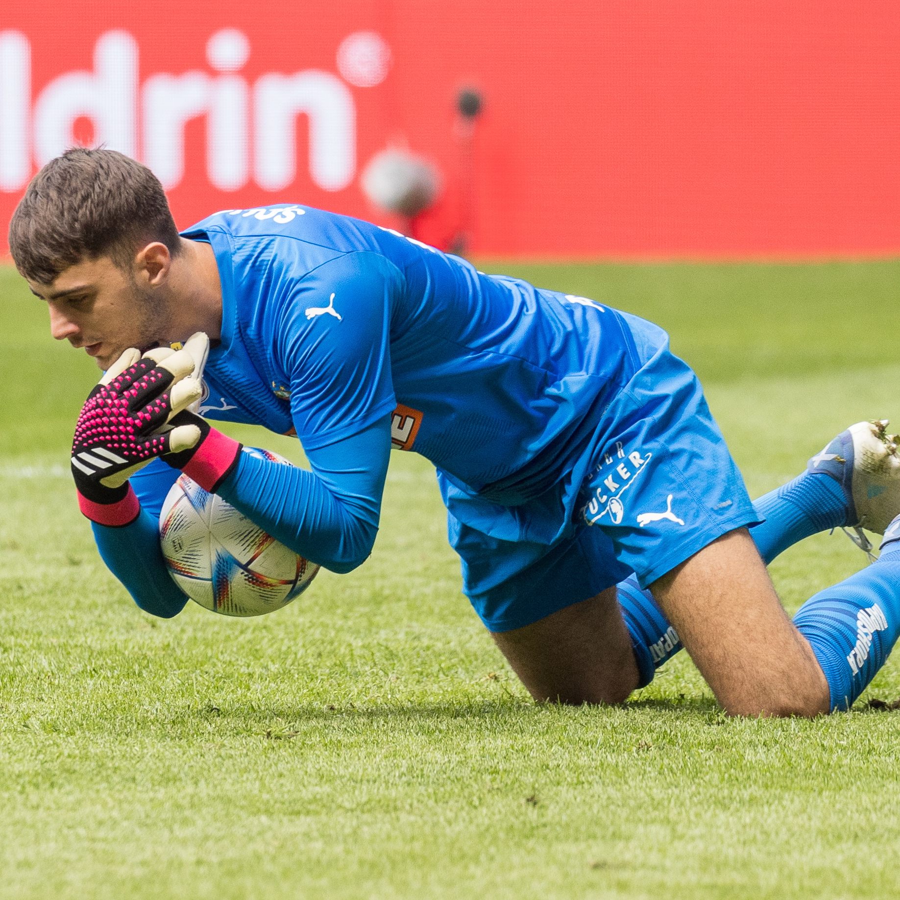 Rapid einigte sich auf eine Vertragsverlängerung bis Sommer 2027.