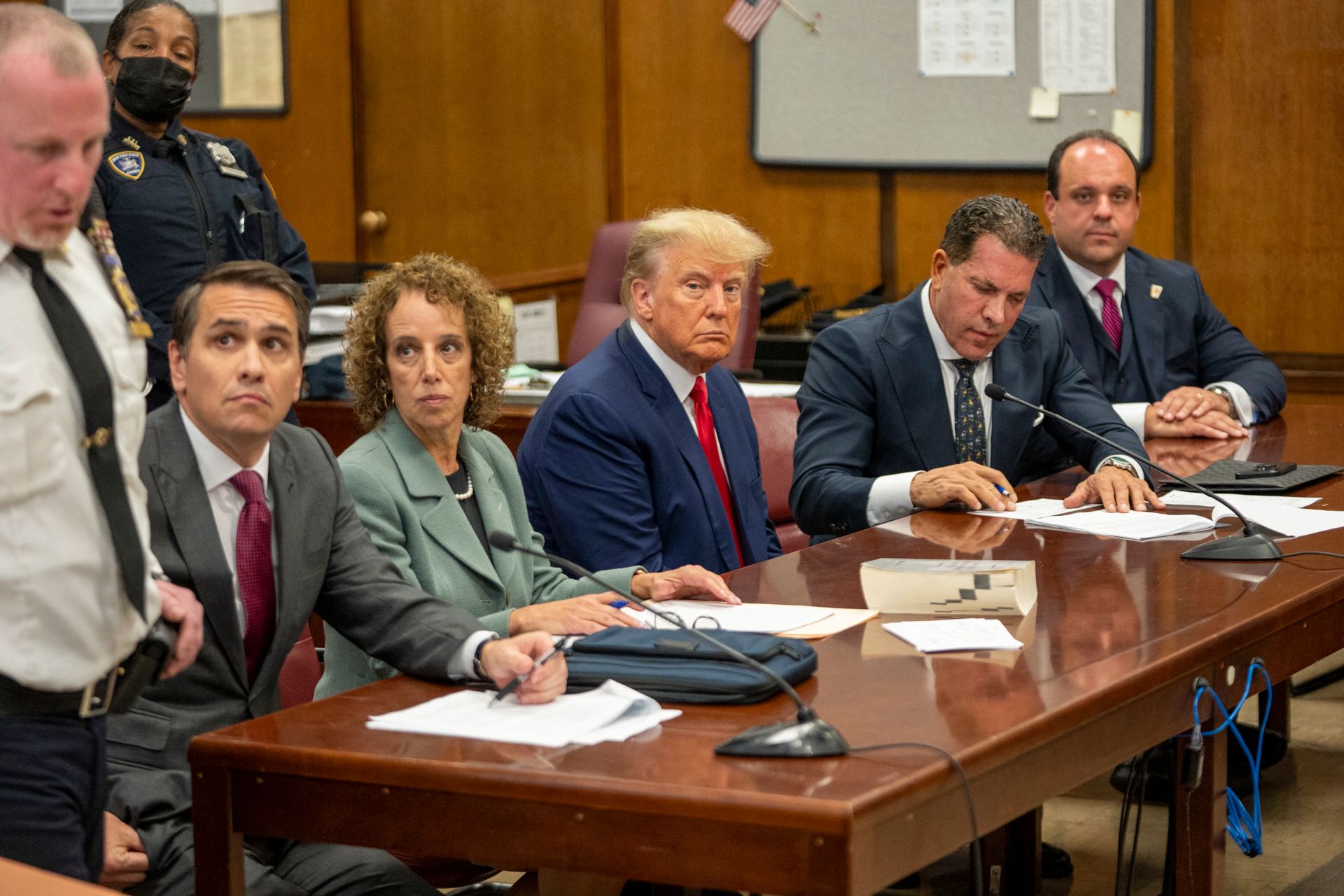 Trump erschien persönlich vor Gericht. Trump erschien persönlich vor Gericht.