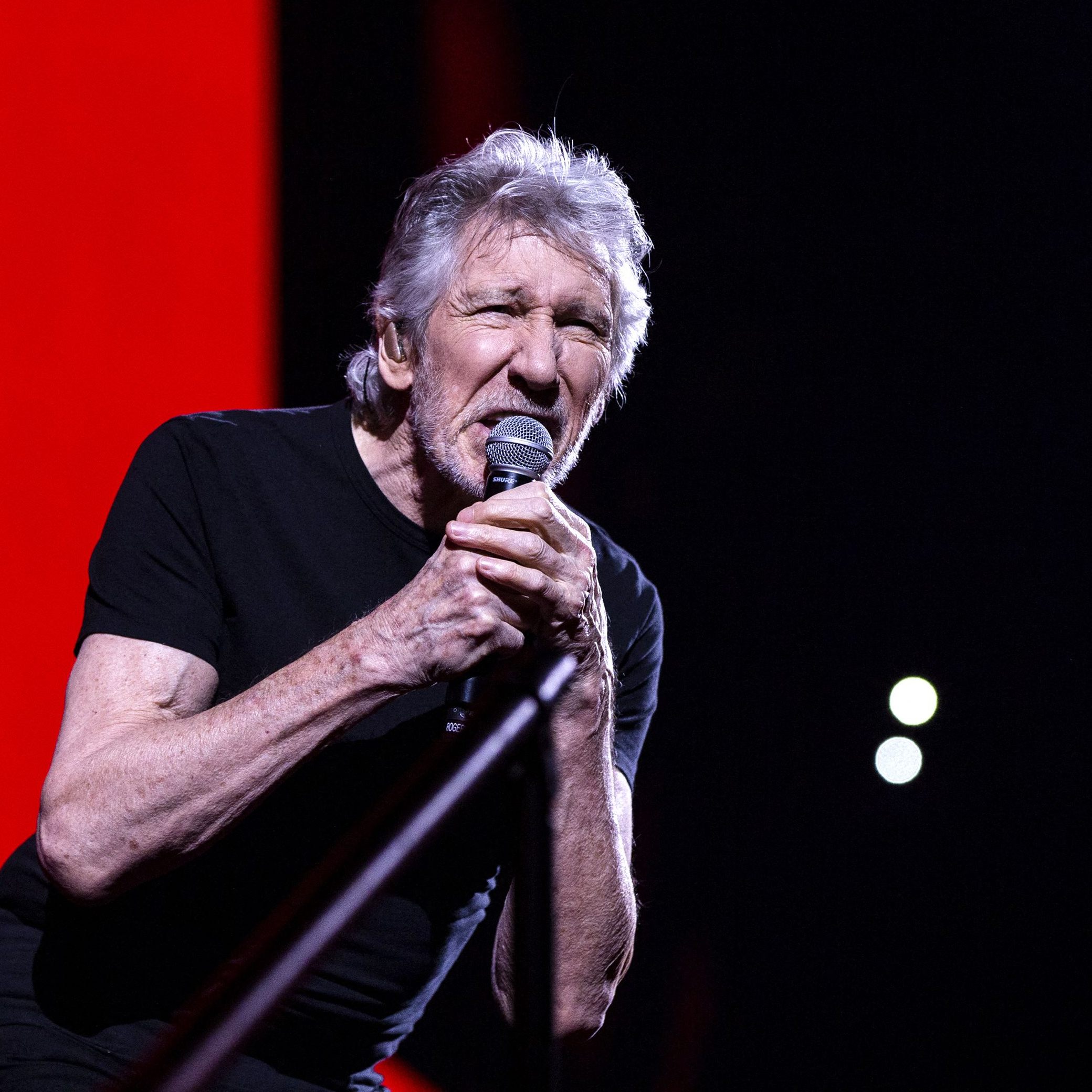 Der Sänger Roger Waters darf nun laut Gericht in Frankfurt auftreten.