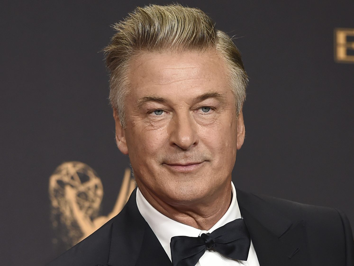 Die Anklage gegen Alec Baldwin wurde fallengelassen. Die Anklage gegen Alec Baldwin wurde fallengelassen.