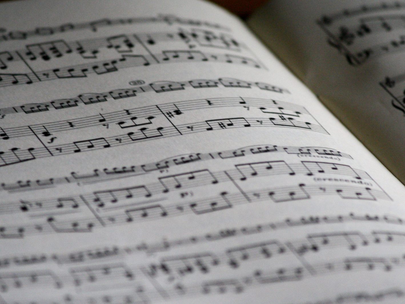 Der Verlag G. Schirmer veröffentlicht verbotene Musikwerke.