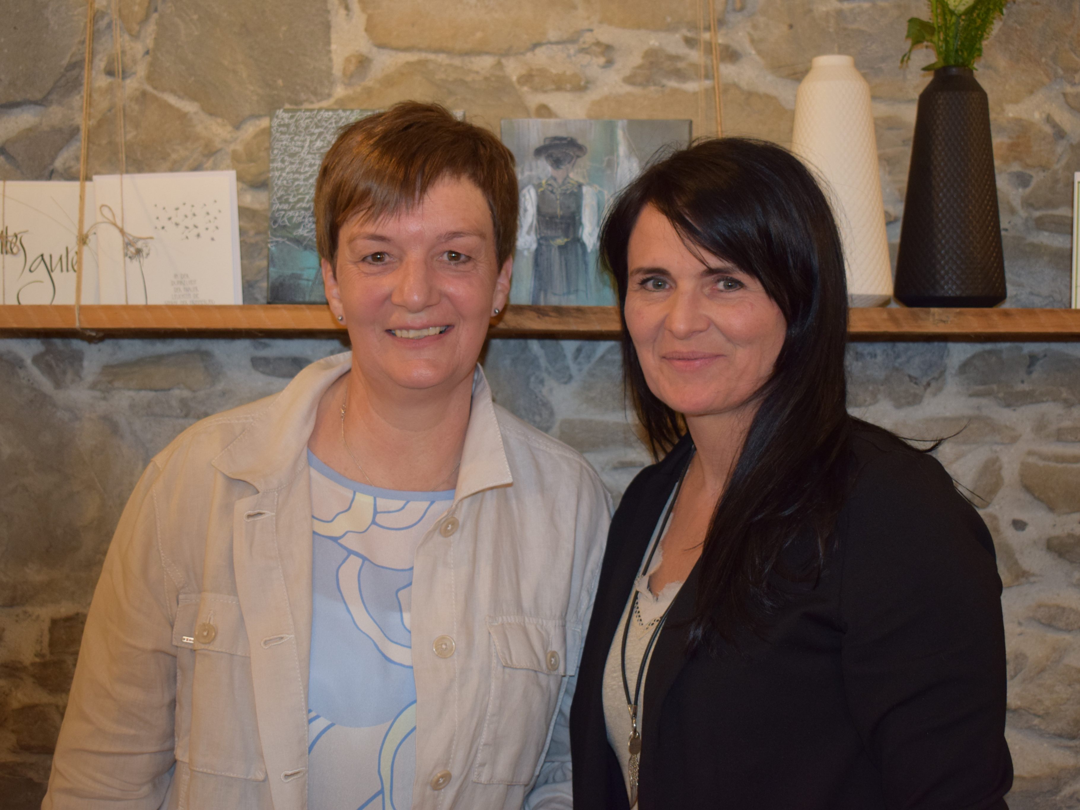 Gemeinsame Ausstellung: Claudia Lässer und Simone Gmeiner-Stadelmann