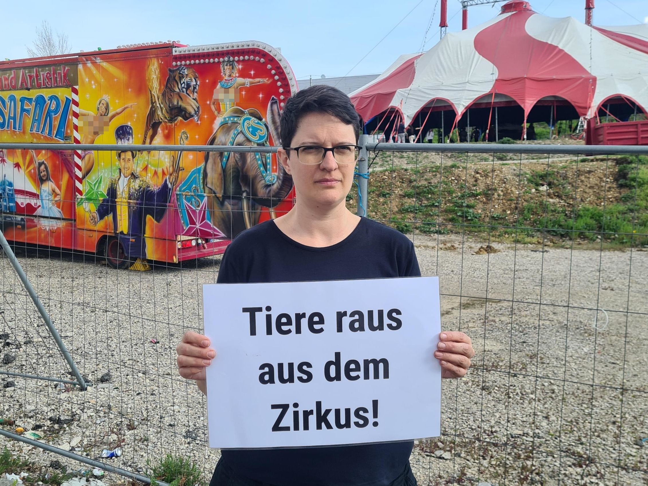 Der VGT demonstriert gegen einen Zirkus in Wien.