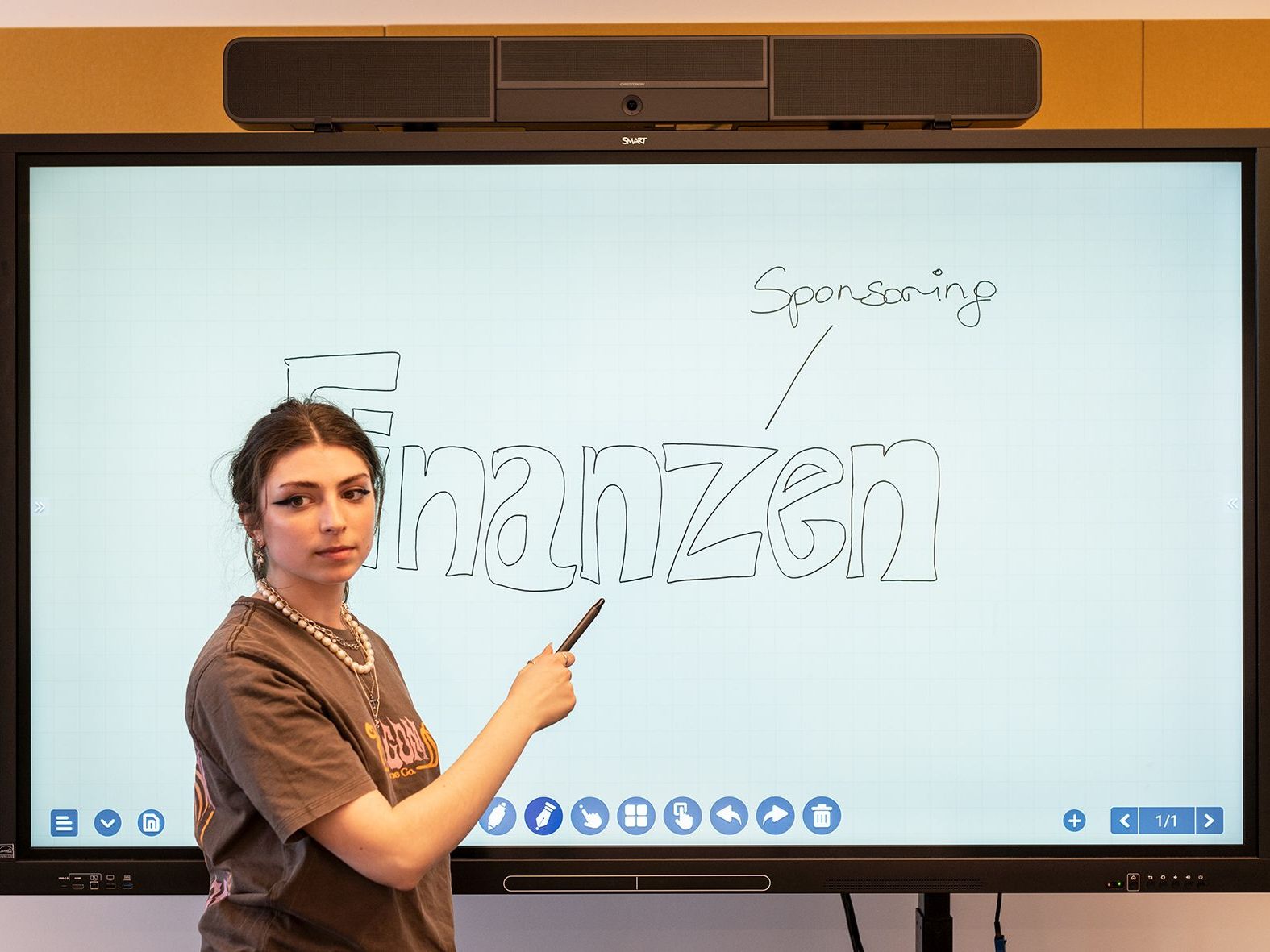 „Auskommen mit dem Einkommen“ lautet das Motto eines am.puls-Workshops am 27. April bei der Offenen Jugendarbeit Dornbirn. „Auskommen mit dem Einkommen“ lautet das Motto eines am.puls-Workshops am 27. April bei der Offenen Jugendarbeit Dornbirn.