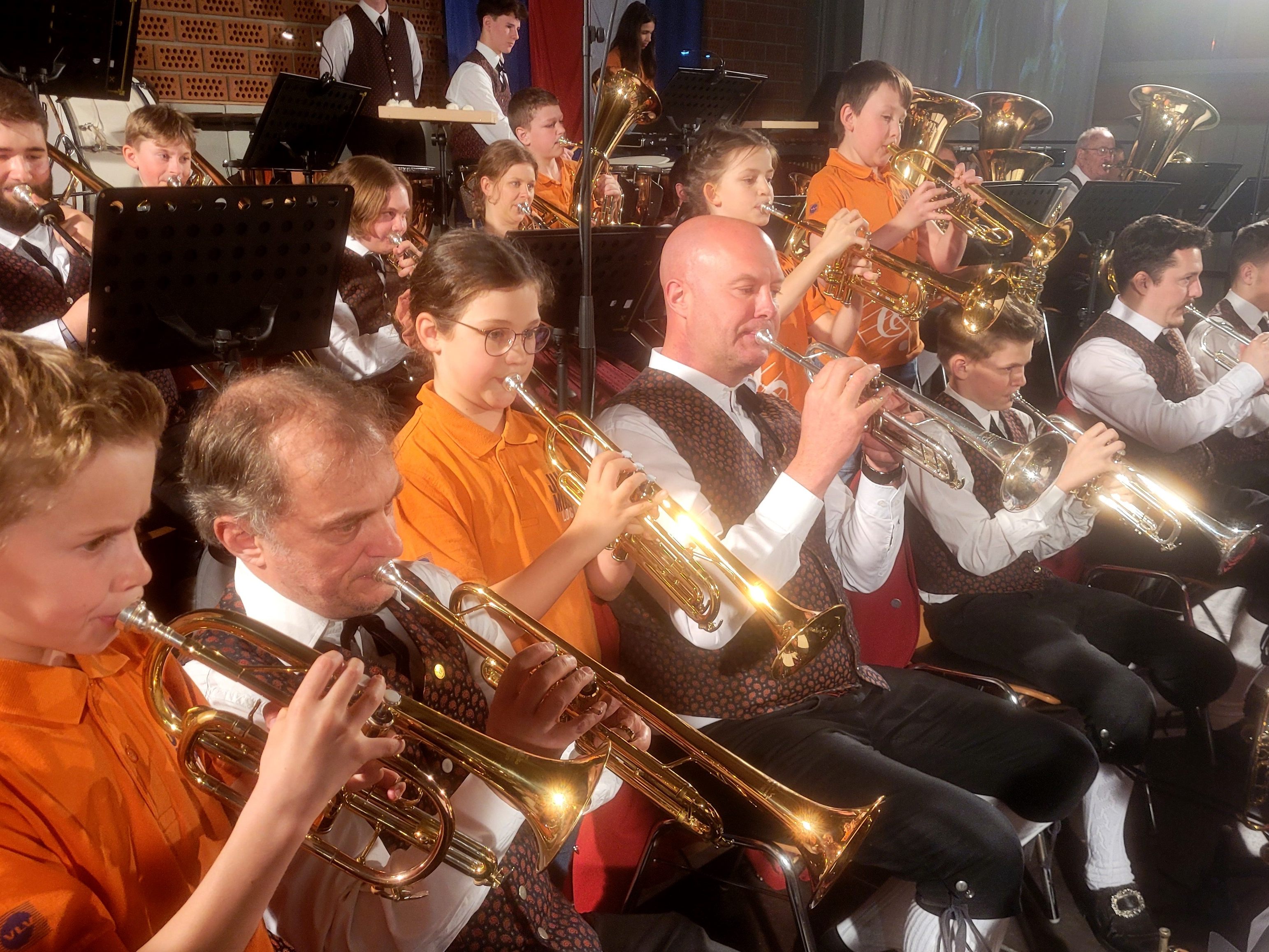 Auch Rasselbande & Jungmusik Lochau hatten beim Frühlingskonzert des Musikvereines Lochau im Kreis der arrivierten Musikanten ihren großen, vielbeklatschten Auftritt.