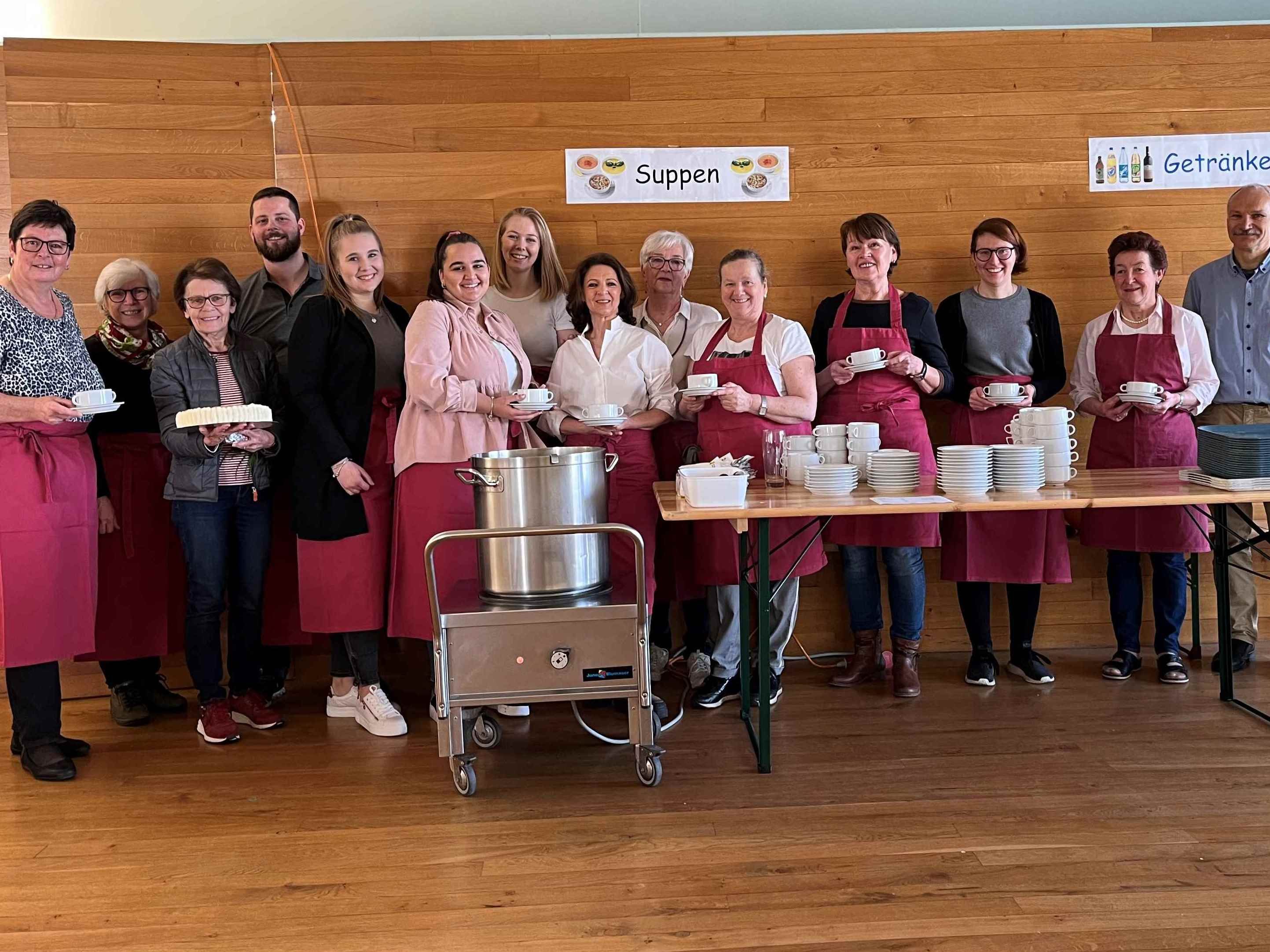 „Teilen macht stark“ hieß es beim traditionellen Suppentag des Missionskreises und der Arbeitsgemeinschaft Katholischer Soldaten am Palmsonntag im Lochauer Pfarrheim.