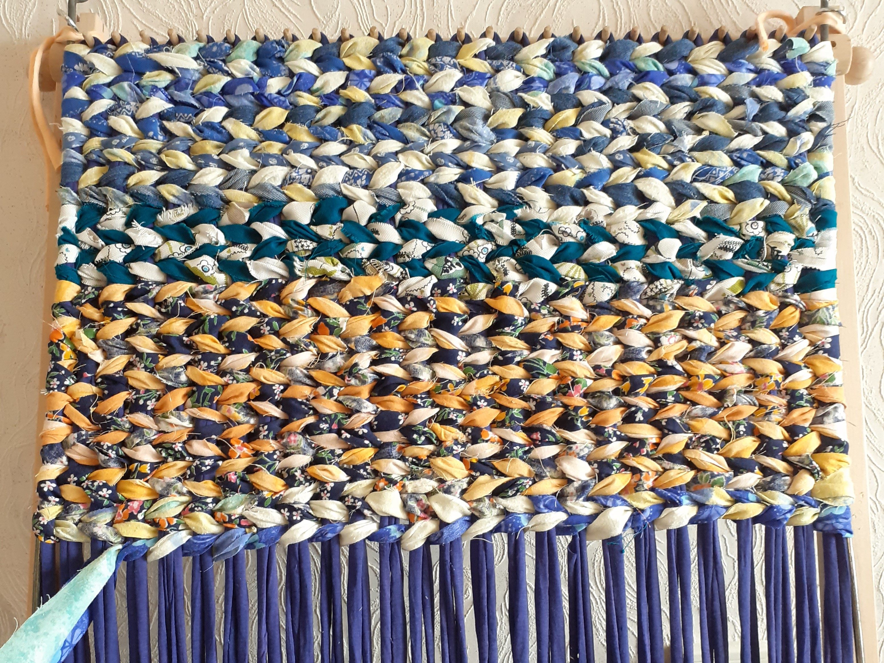"rag-rug-weaving"