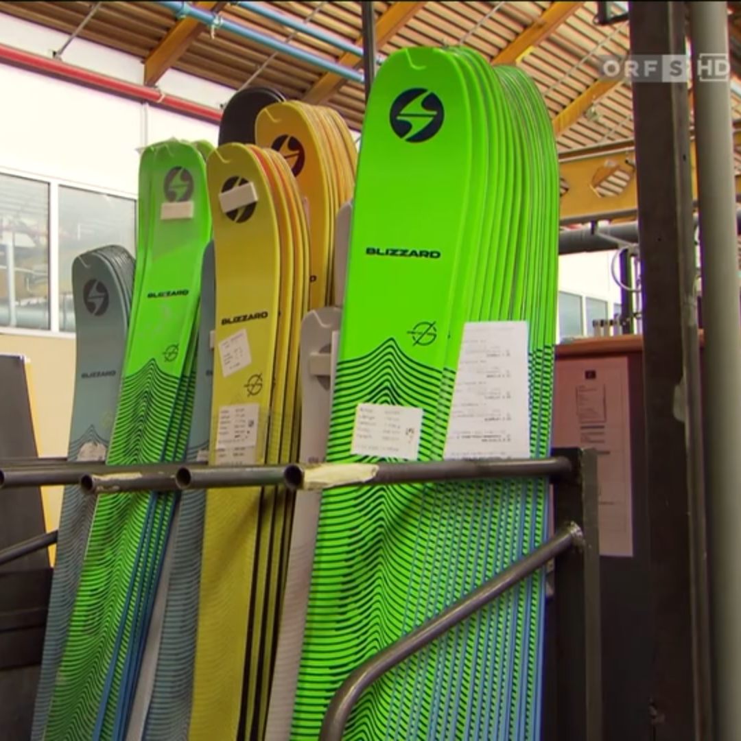 Beim Skihersteller Blizzard haben rund 80 Mitarbeiter ihre Jobs verloren.