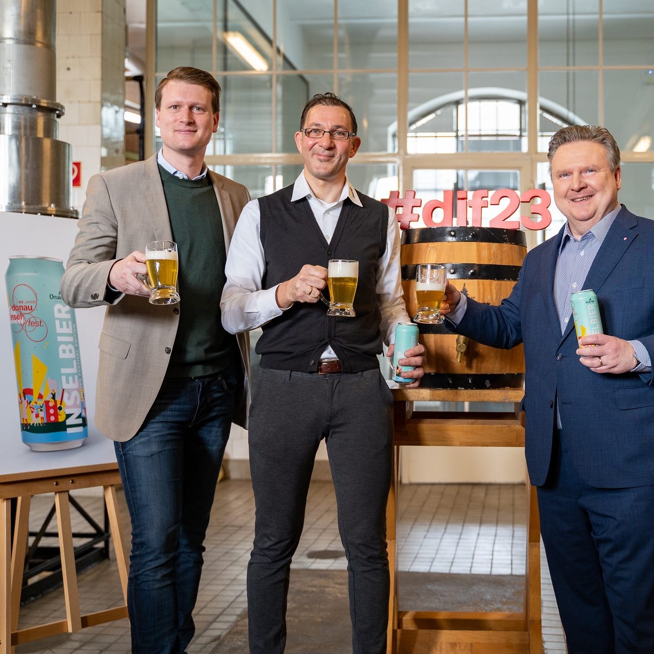 Das "Inselbier" für das Wiener Donauinselfest 2023 gibt es heuer auch bei Billa und Billa Plus.