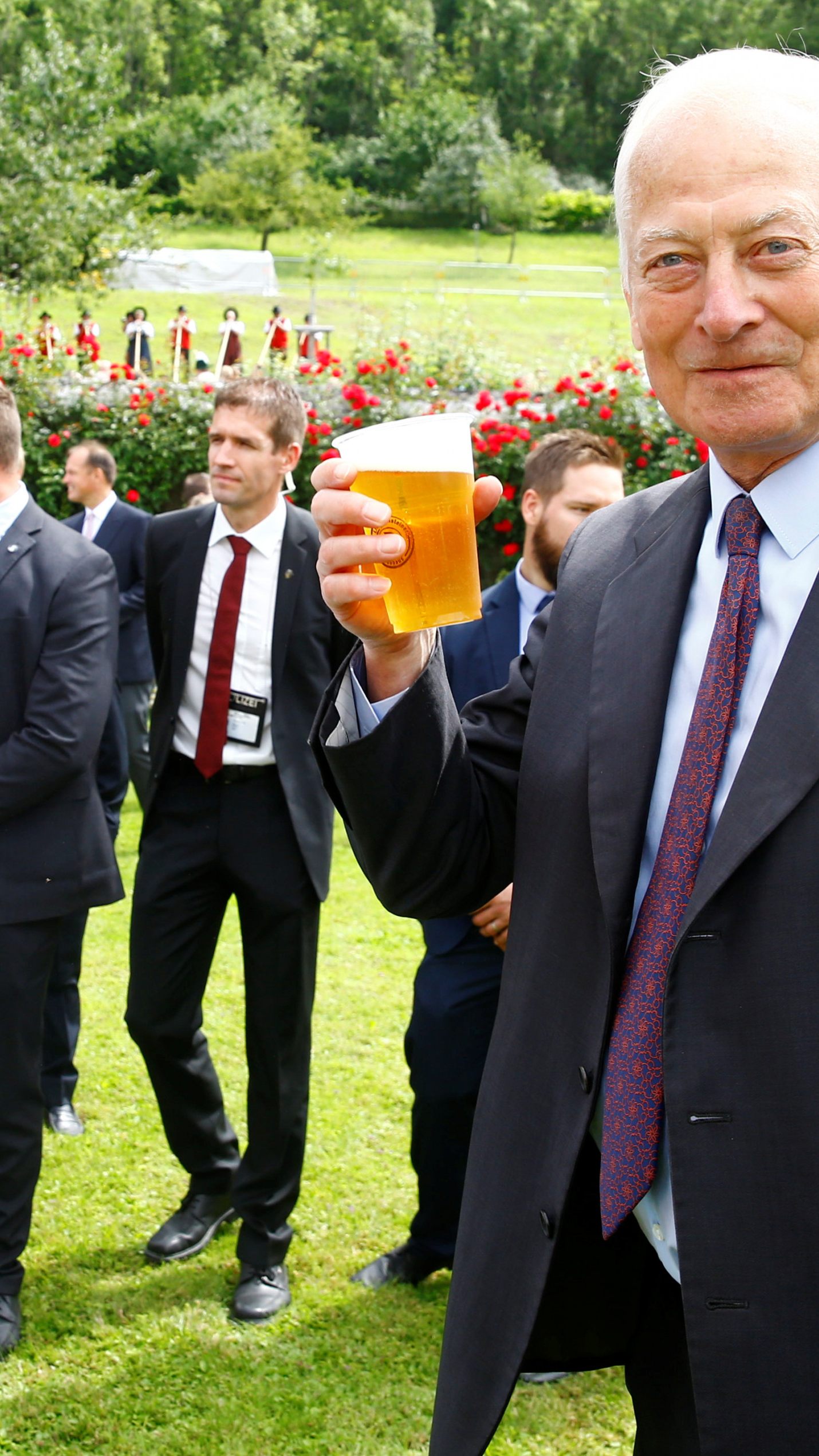 Fürst Hans-Adam II. mit seiner Gattin.