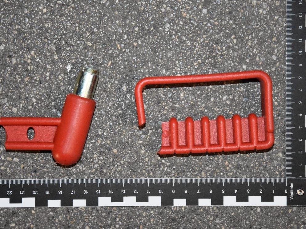 In Wien-Brigittenau räumten Jugendliche eine Trafik aus.