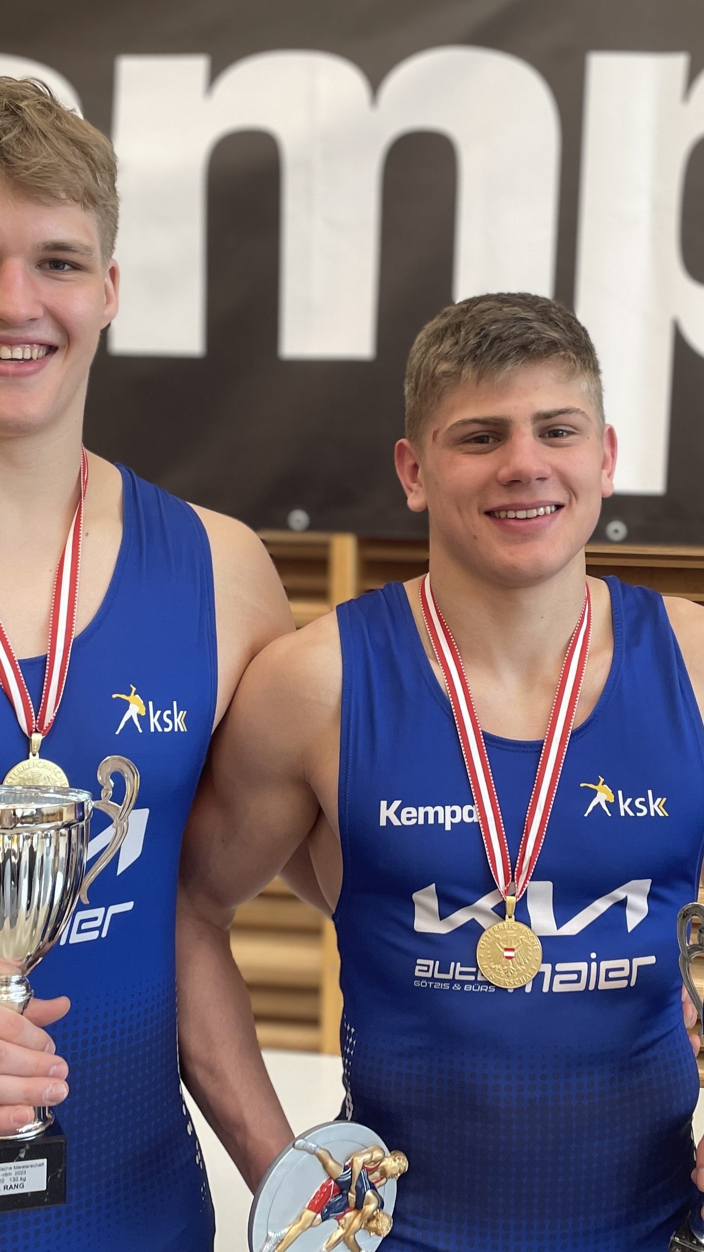 Jubelten: Die Doppelstaatsmeister Leonard Junger und Paul Maier.