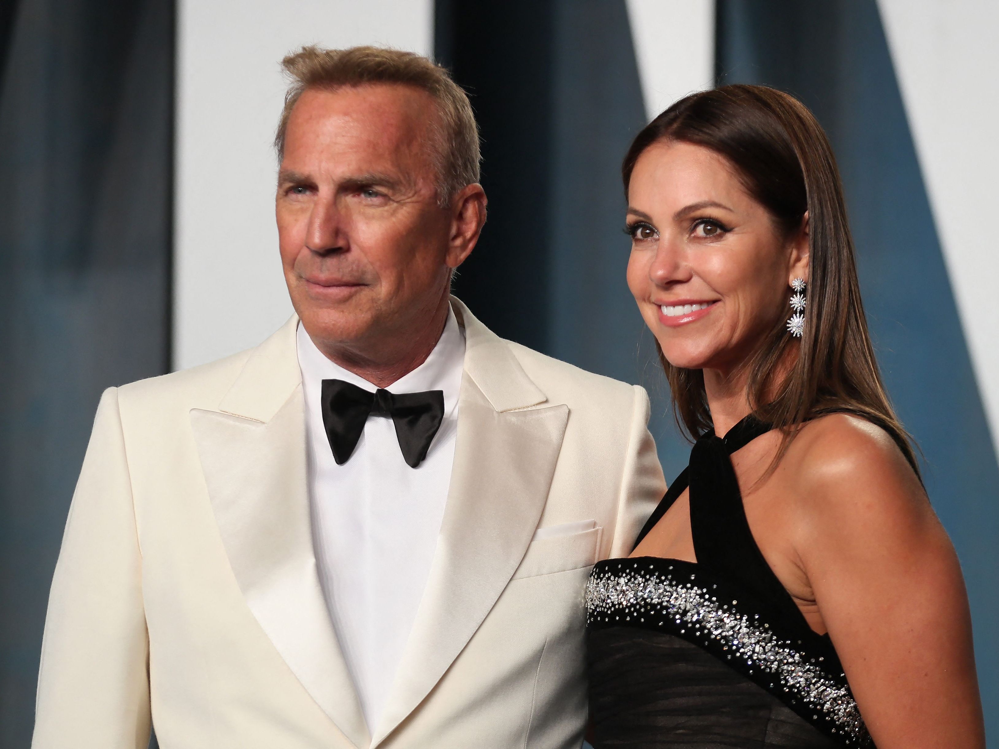 Kevin Costner und Christine Baumgartner: Scheidung eingereicht. Kevin Costner und Christine Baumgartner: Scheidung eingereicht.