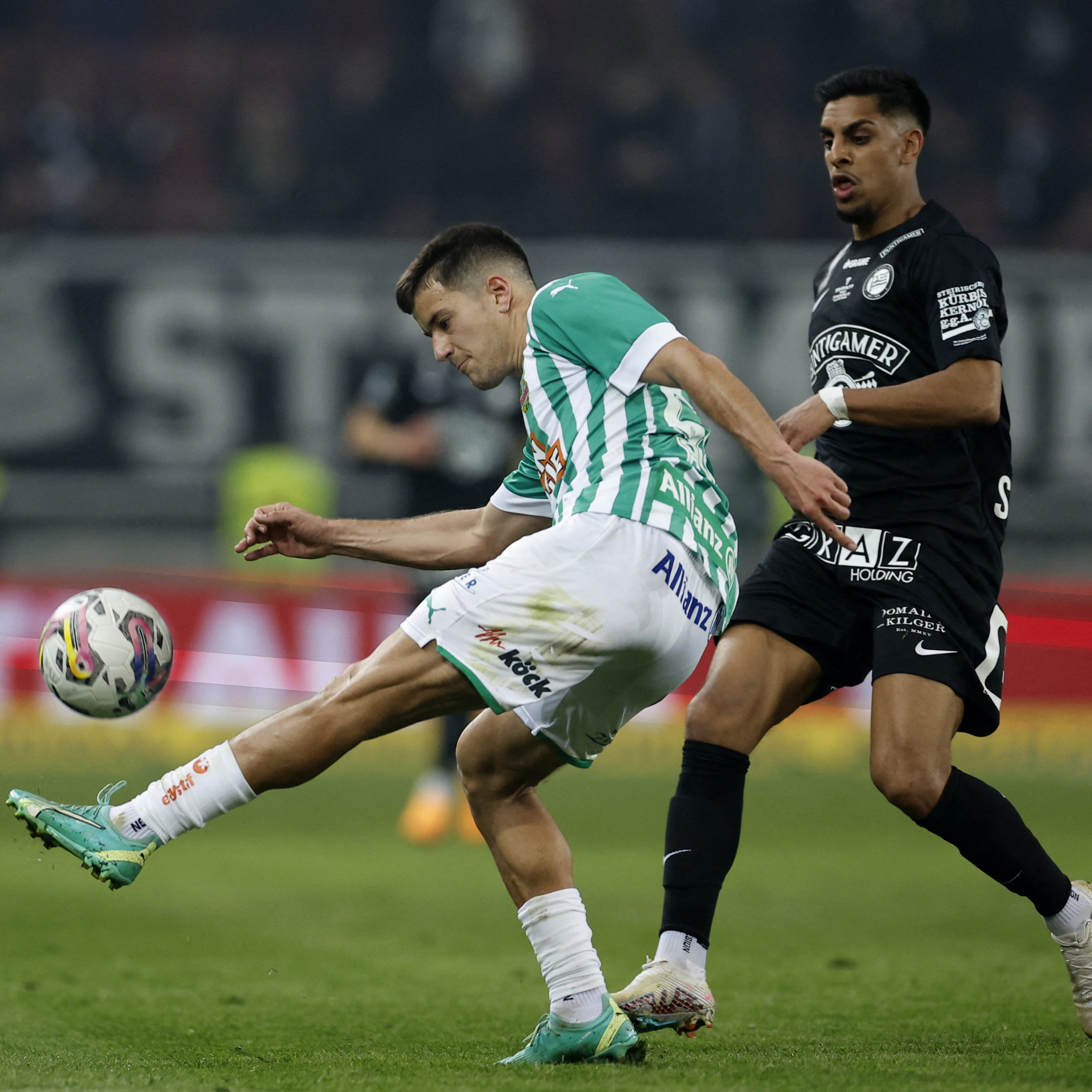 Rapid Wien: Auer verlängerte Vertrag.