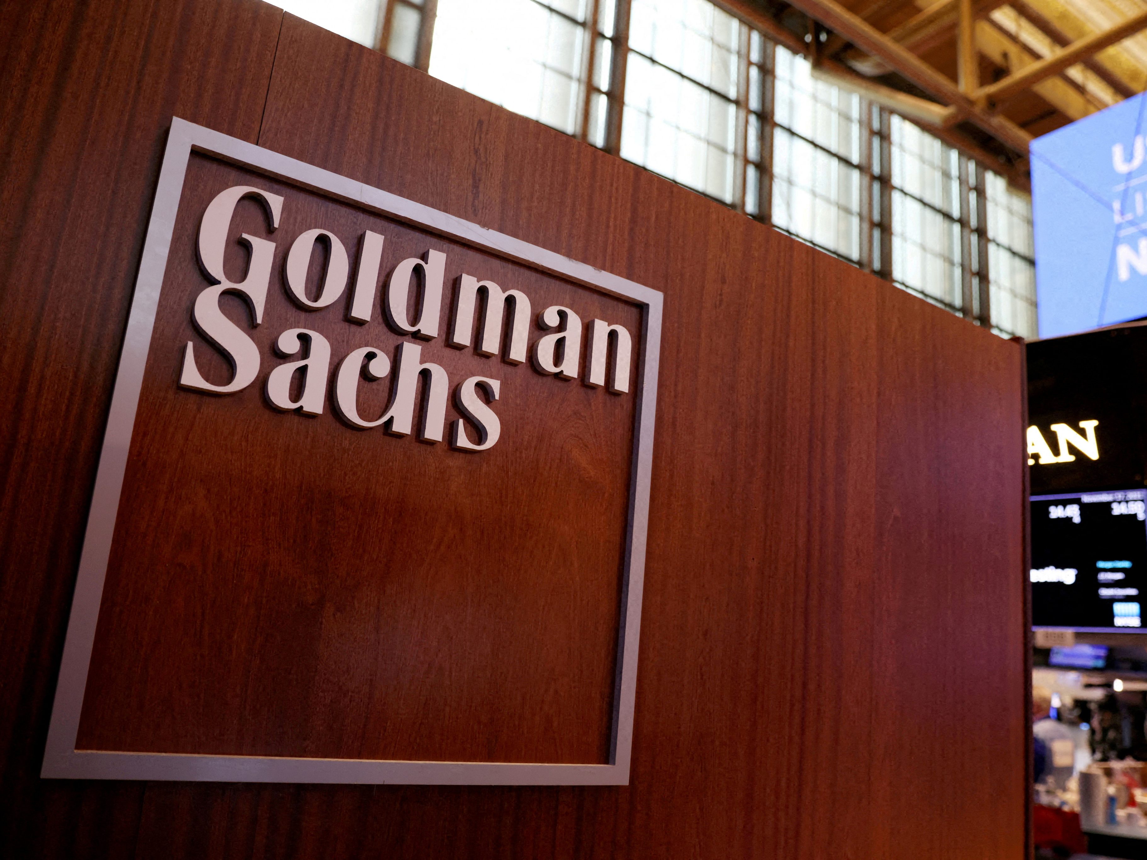 Goldman Sachs: Vergleich