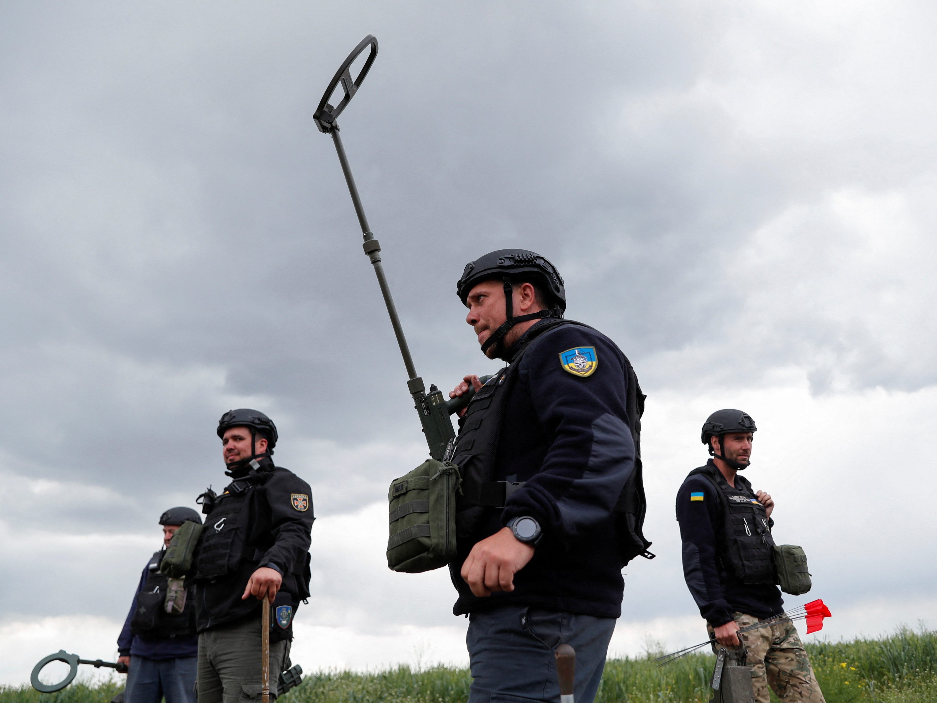 Österreich unterstützt die Ukraine bei der Entminung mit Geld anstatt Soldaten. Österreich unterstützt die Ukraine bei der Entminung mit Geld anstatt Soldaten.