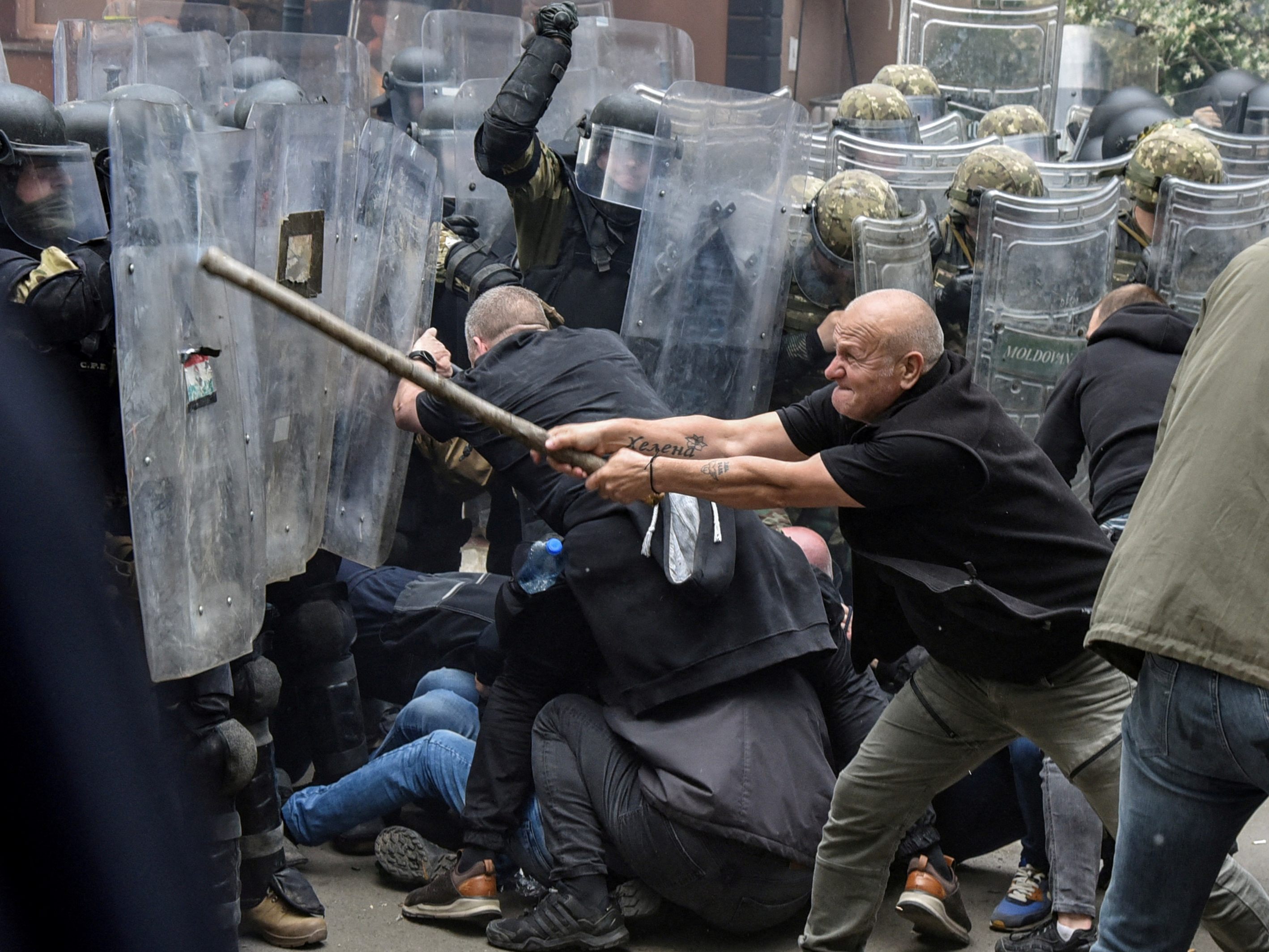 Die Situation im Kosovo spitzt sich zu.