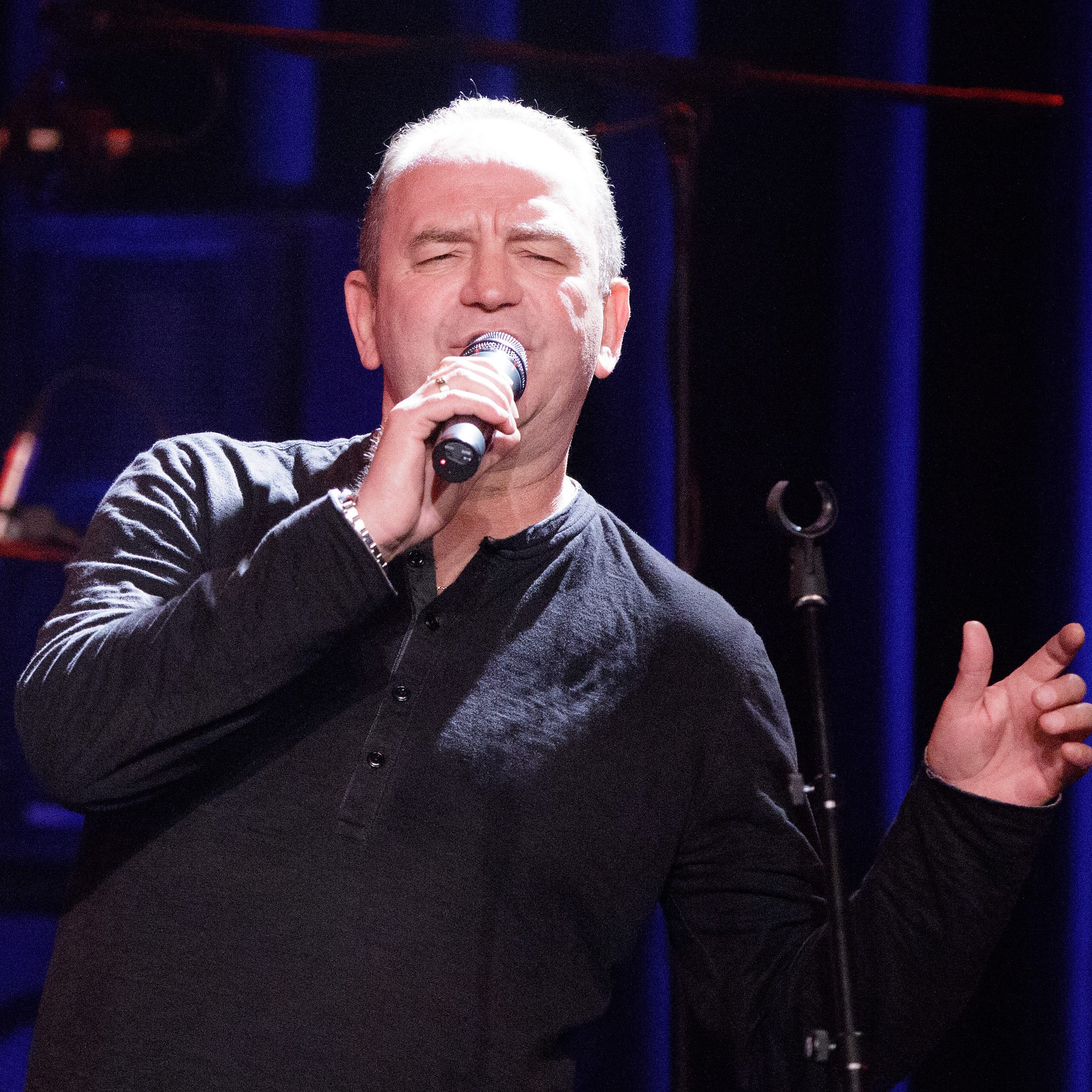 Ex-Fußballer Herbert Prohaska sang im Duett mit Pete Art Single ein.