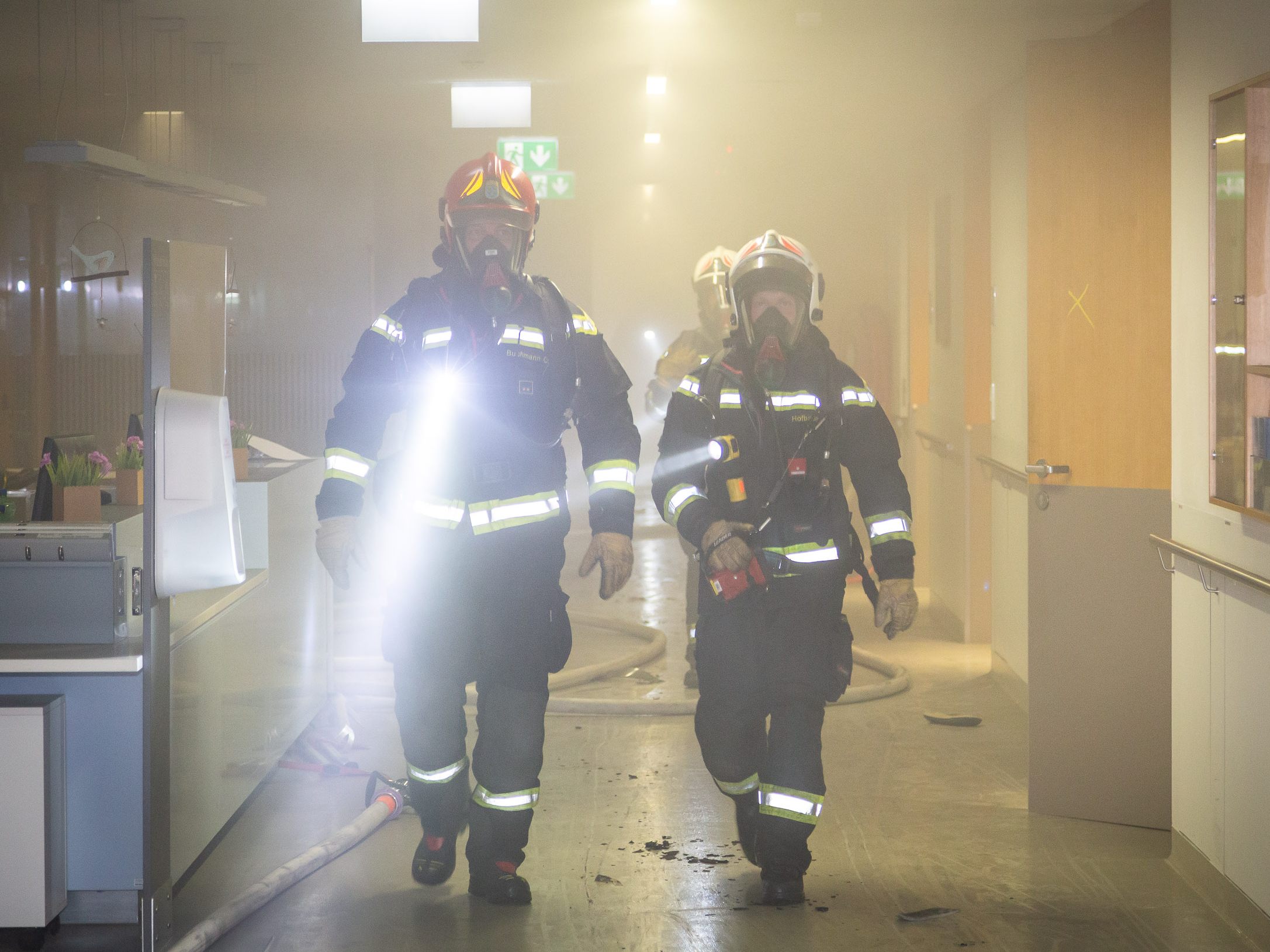 Der Brand im Landesklinikum Mödling, bei dem drei Patienten ums Leben gekommen waren, wurde vermutlich durch eine Zigarette ausgelöst. Der Brand im Landesklinikum Mödling, bei dem drei Patienten ums Leben gekommen waren, wurde vermutlich durch eine Zigarette ausgelöst.