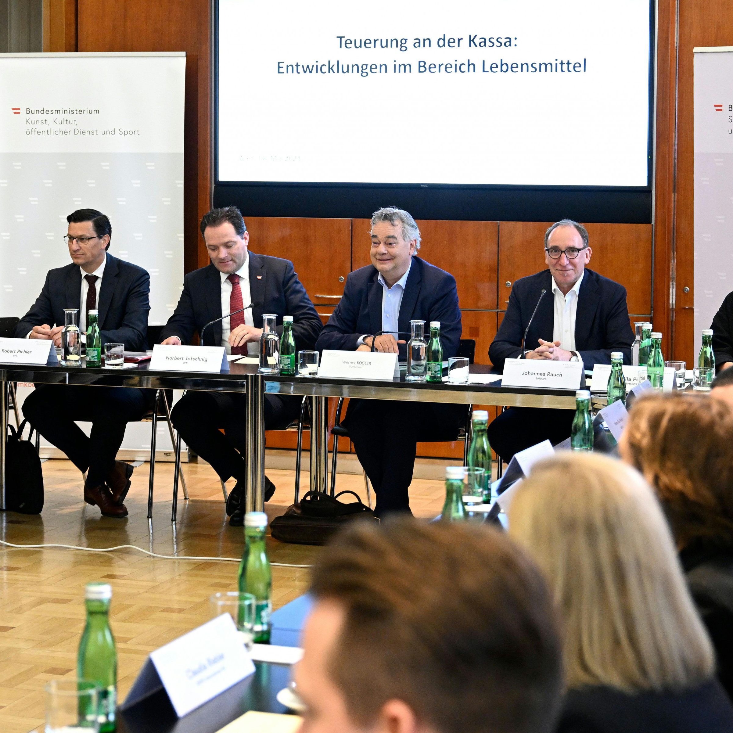 Die Maßnahmensuche gegen die Teuerung bei Lebebsmitteln geht weiter.