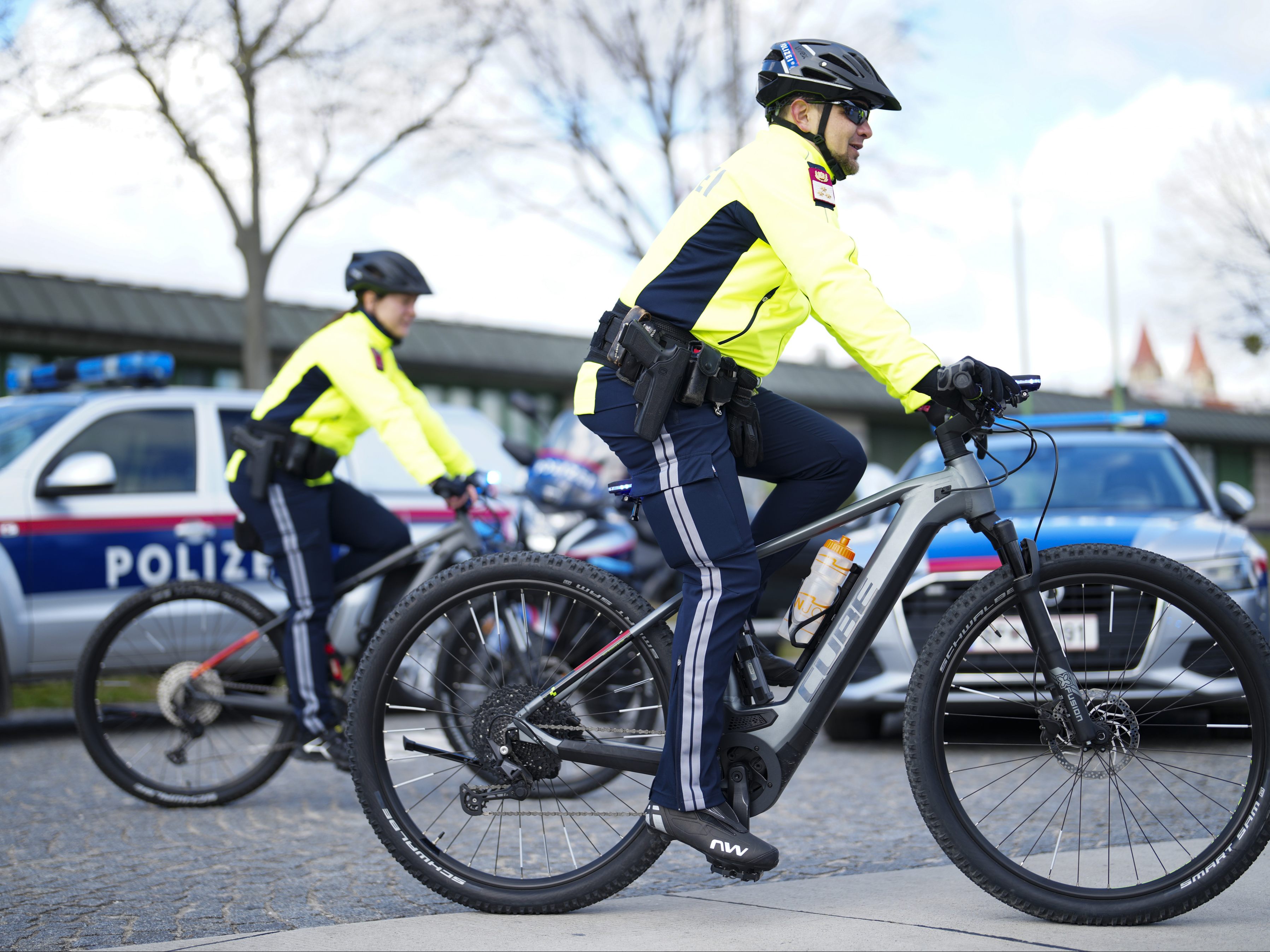 Mit Juni werden über 170 Fahrradpolizisten in Wien im Einsatz sein. Mit Juni werden über 170 Fahrradpolizisten in Wien im Einsatz sein.