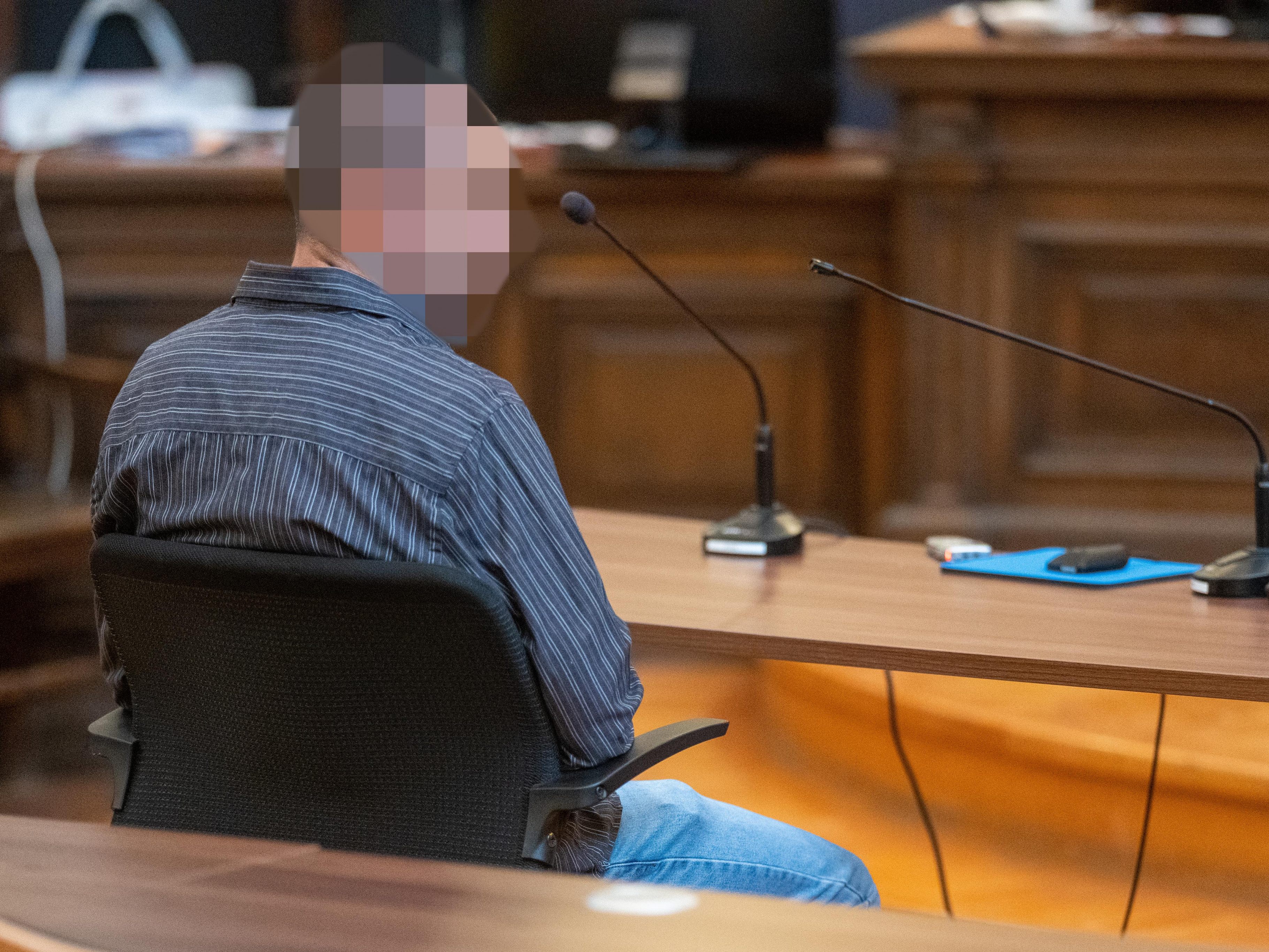 Der Waffenlieferant des Wien-Attentäters wurde verurteilt. Der Waffenlieferant des Wien-Attentäters wurde verurteilt.