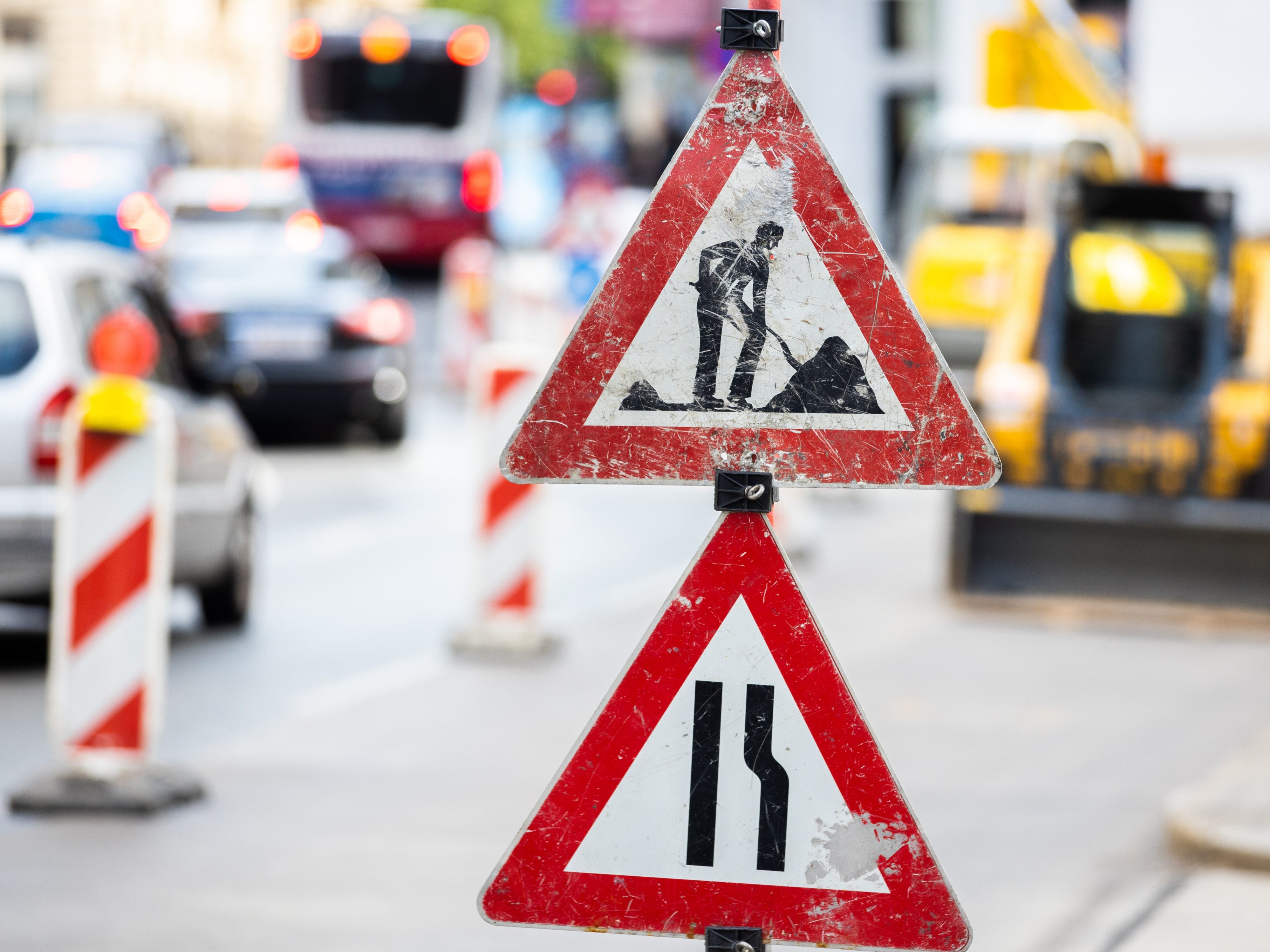 In der Wagramer Straße werden Bauarbeiten durchgeführt.