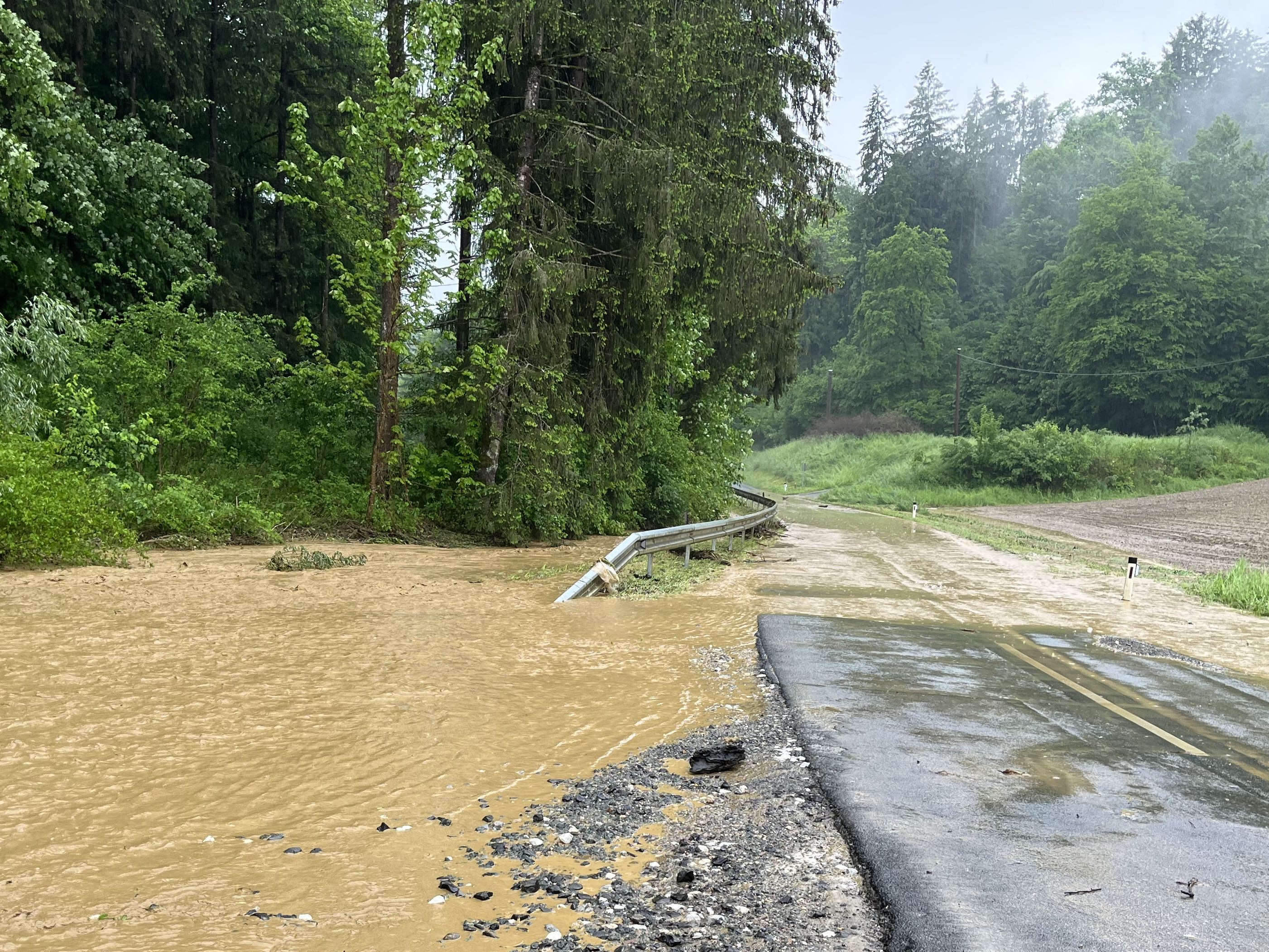 In Wildon, südlich von Graz, wurden Straßen überflutet.