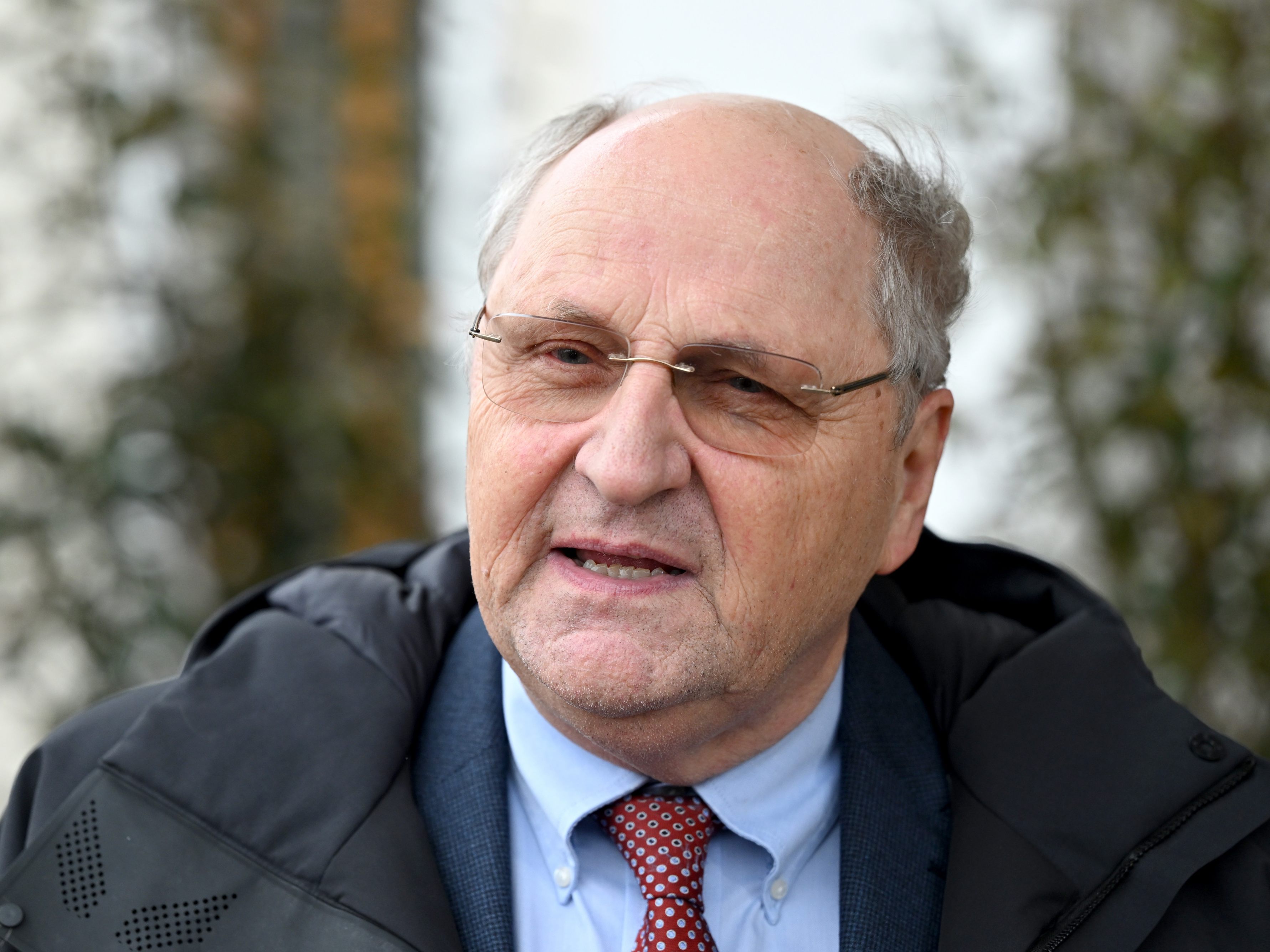 Christoph Badelt bittet die Regierung im Bezug auf die Teuerung: "Bitte aufhören, das Geld hinauszuwerfen".