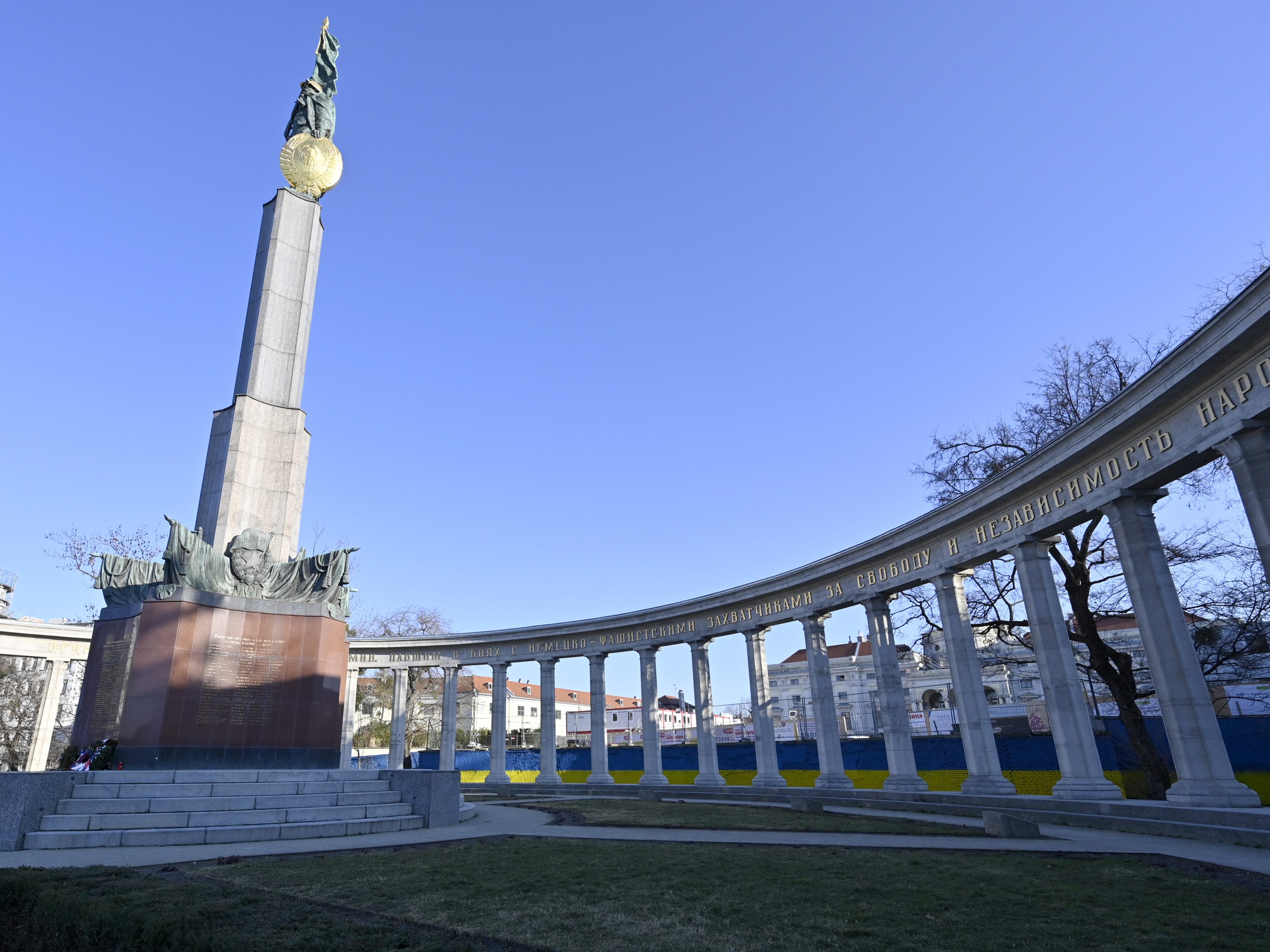 Zwei russische und eine ukrainische Gedenkveranstaltung finden am Schwarzenbergplatz statt.