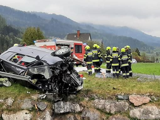 Nach dem Autounfall ist der Verdächtige weiter im Koma. Nach dem Autounfall ist der Verdächtige weiter im Koma.