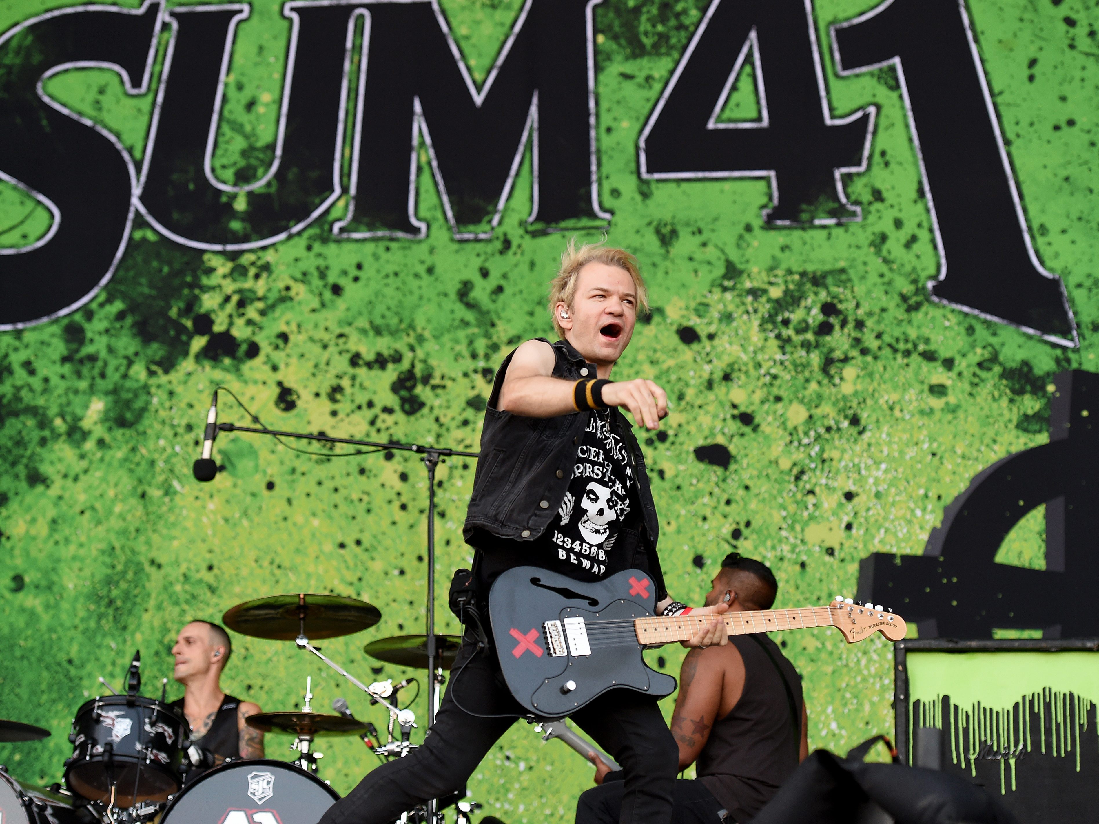 Die Band Sum 41 löst sich auf. Die Band Sum 41 löst sich auf.