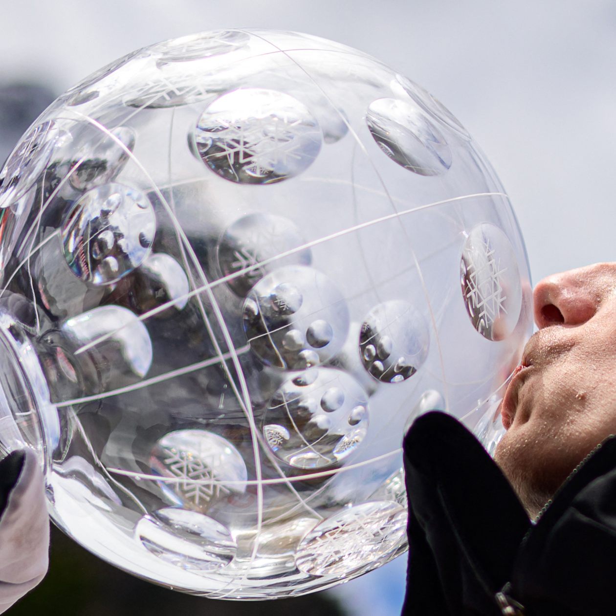 Greenpeace hat ein vernichtendes Urteil zur CO2-Bilanz der FIS gefällt.