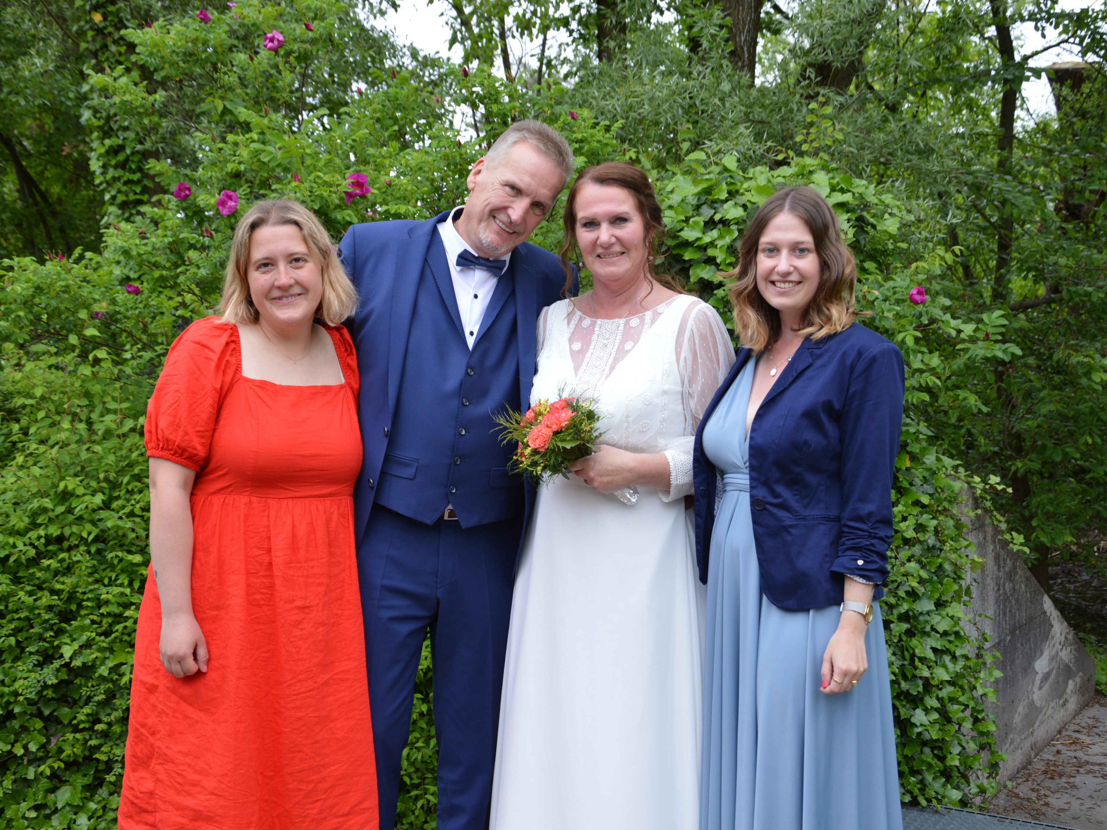 Elke Geiger und Albert Puelacher feierten Hochzeit auf dem Standesamt. Elke Geiger und Albert Puelacher feierten Hochzeit auf dem Standesamt.