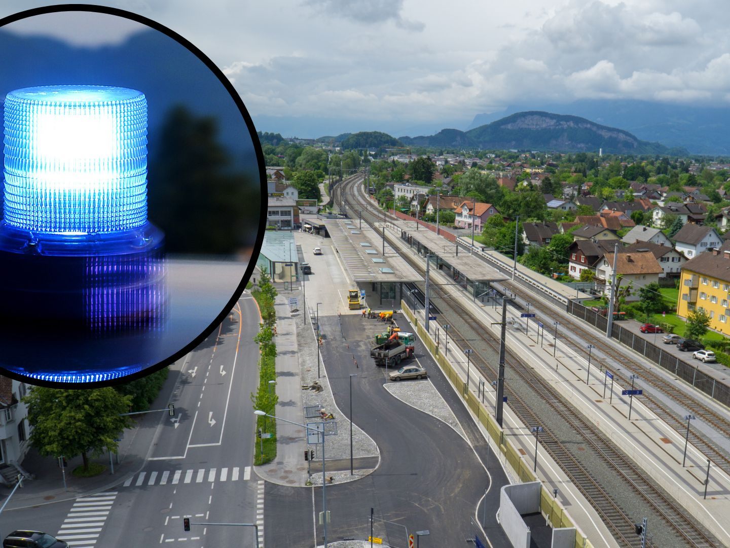 Zwei Jugendliche attackierten mehrere Personen im Zug. Zwei Jugendliche attackierten mehrere Personen im Zug.