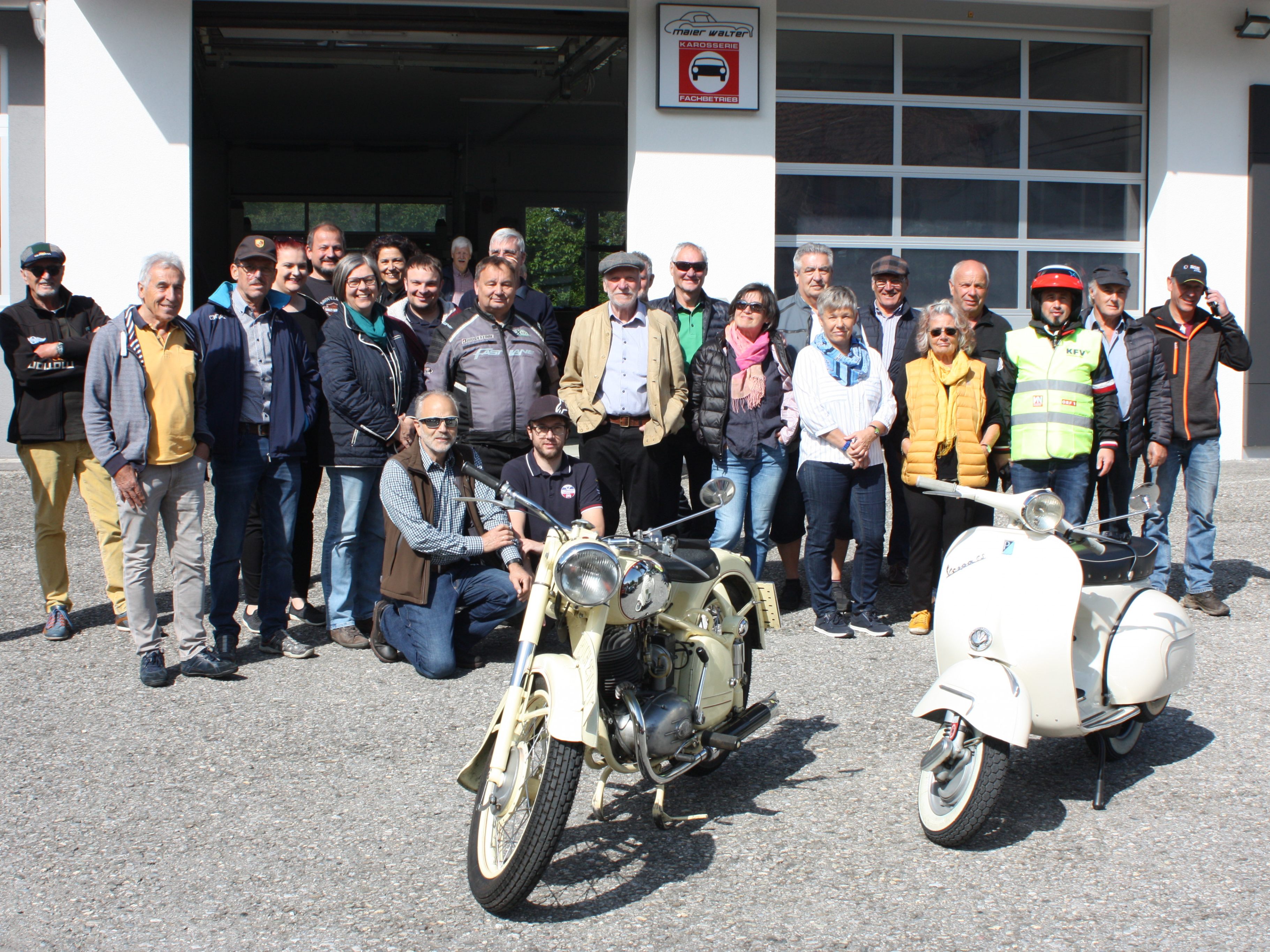 Oldtimer Ausfahrt der Oldtimerfreunde Zwischenwasser nach Buch.