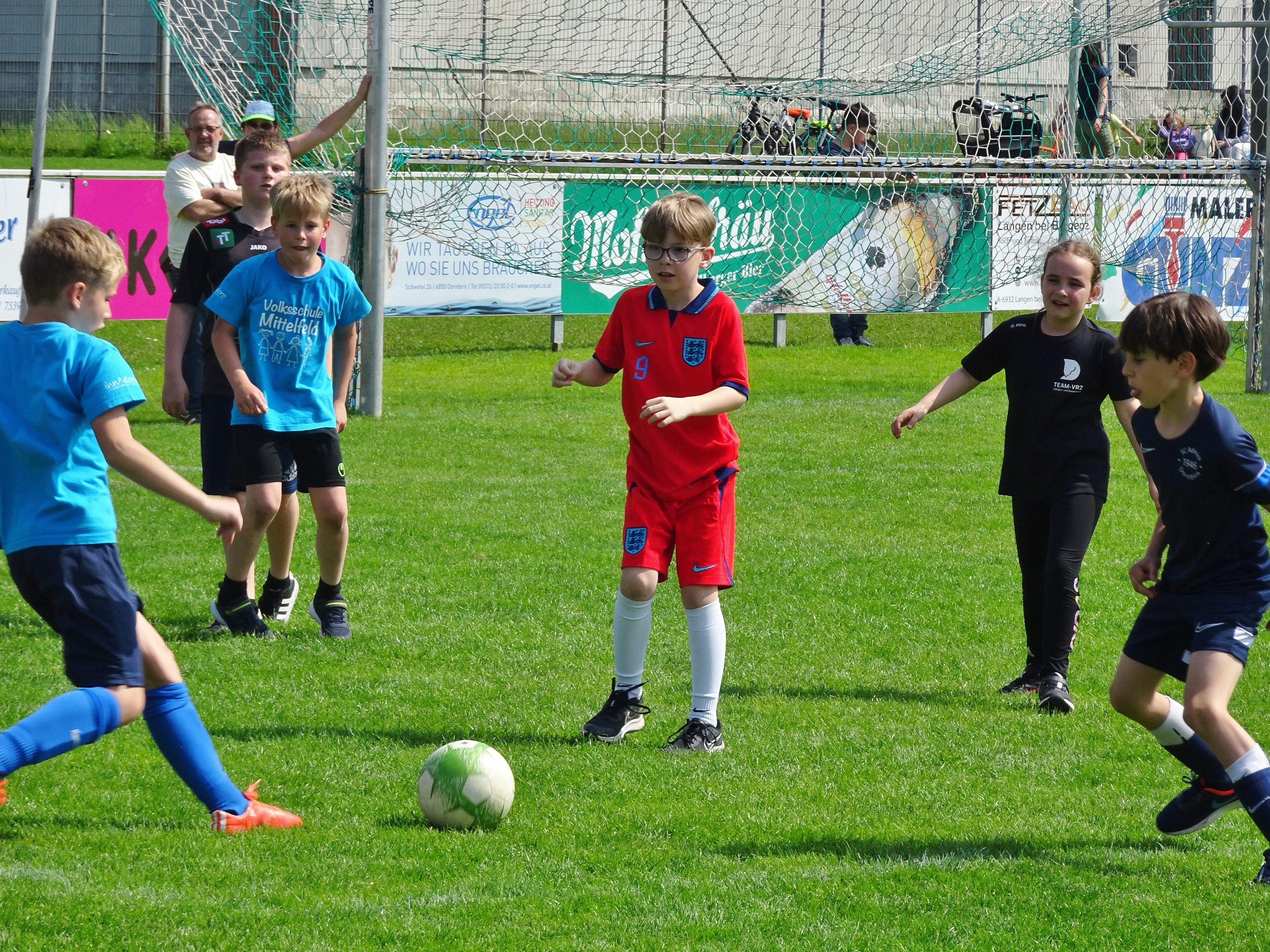 Die Kinder waren mit viel Engagement dabei und erlebten ein tolles Sportfest.