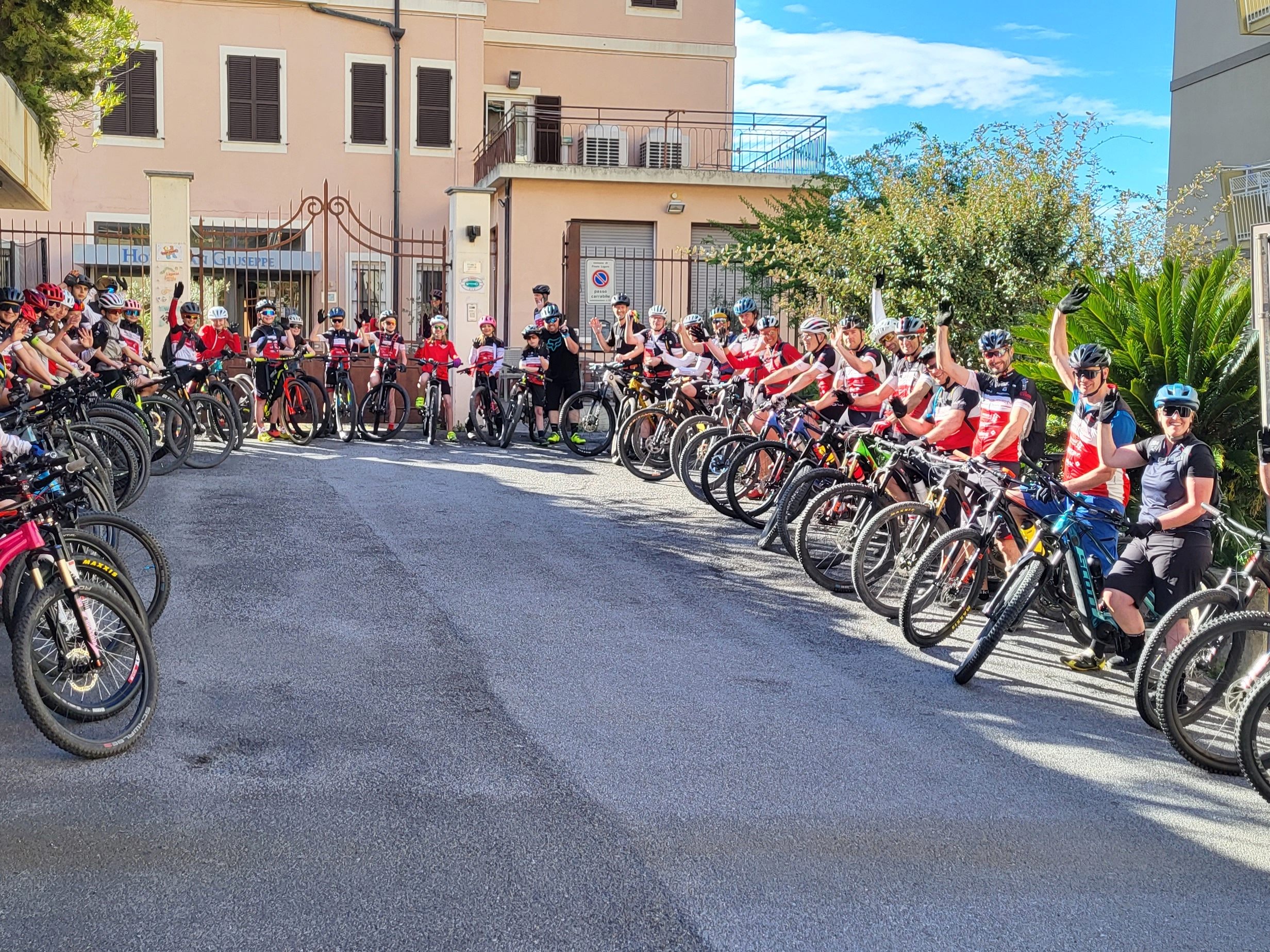 Beim Trainingslager in Finale Ligure bereiteten sich die RV-Dornbirn Mountainbiker intensiv auf die neue Saison vor.