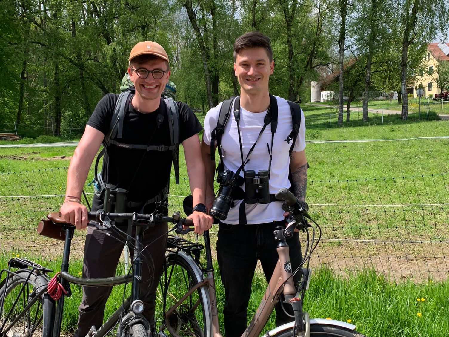 Das Siegerteam aus Oberösterreich beim Austrian BirdRace. Das Siegerteam aus Oberösterreich beim Austrian BirdRace.