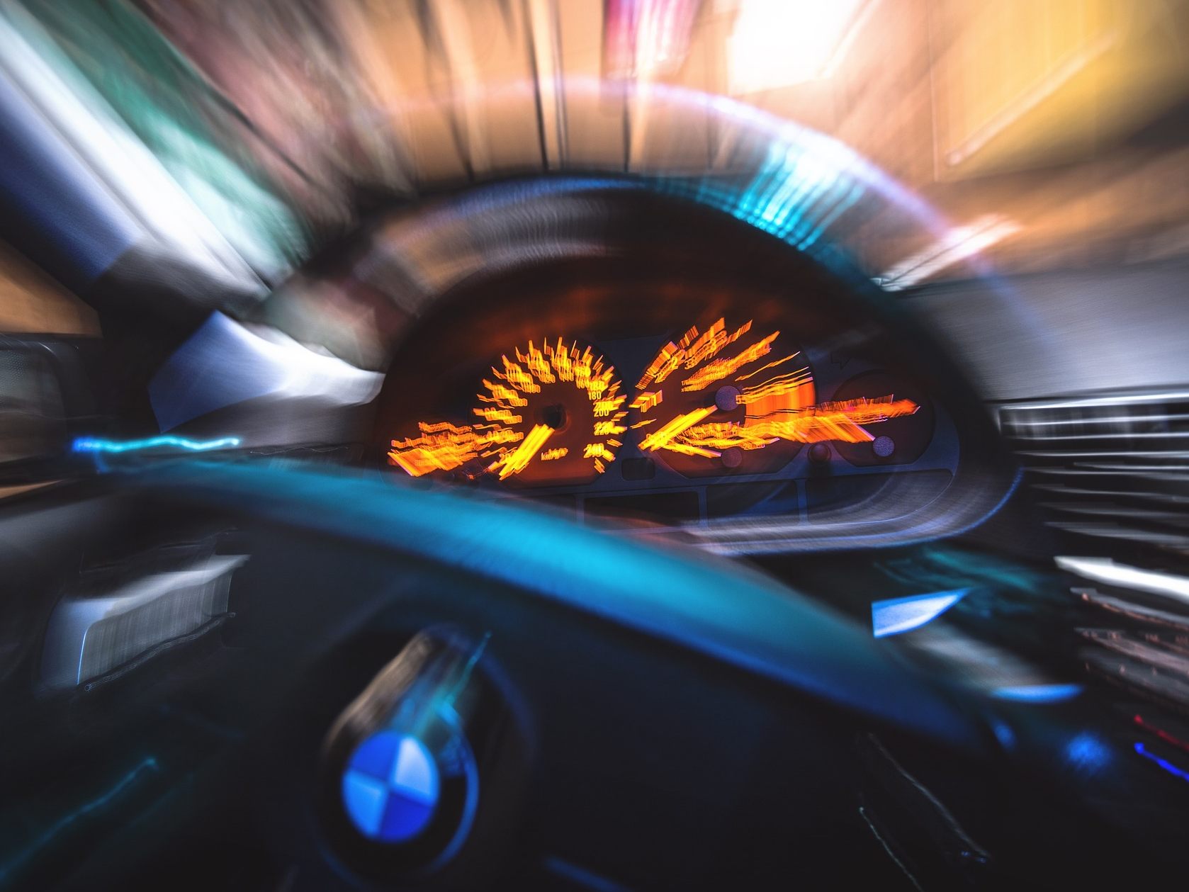 Ein Wiener bretterte mit 211 km/h über die S1 in NÖ. Ein Wiener bretterte mit 211 km/h über die S1 in NÖ.