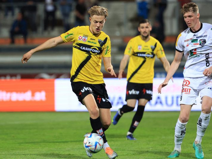 Bischof mit Ballaktion
