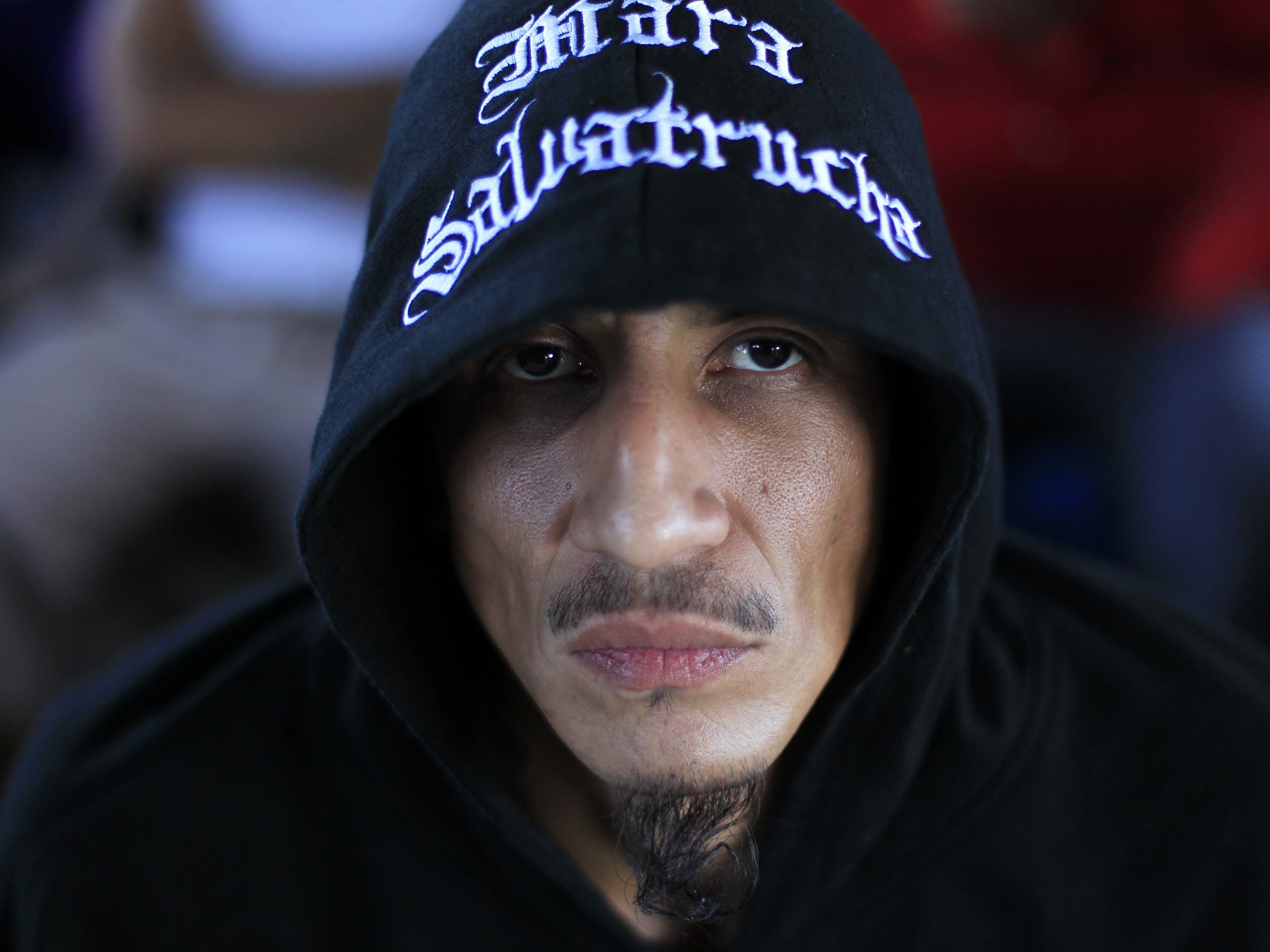 Ein Mitglieder der Mara Salvatrucha (MS-13) .
