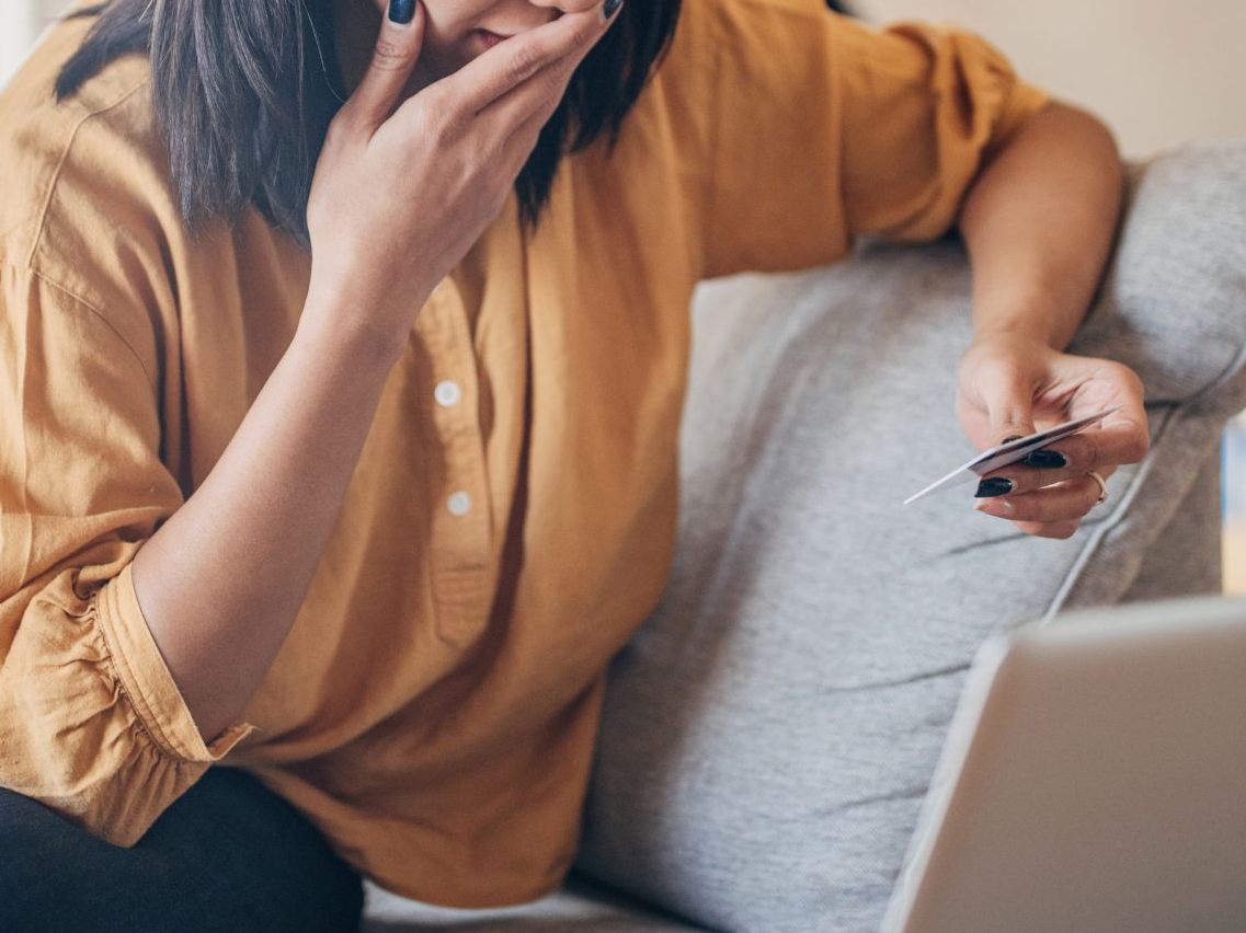 Eine 18-Jährige wurde Opfer eines Online-Betrugs.