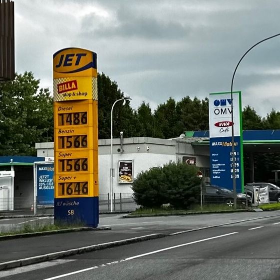 Jet und OMV Tankstelle in Lustenau.